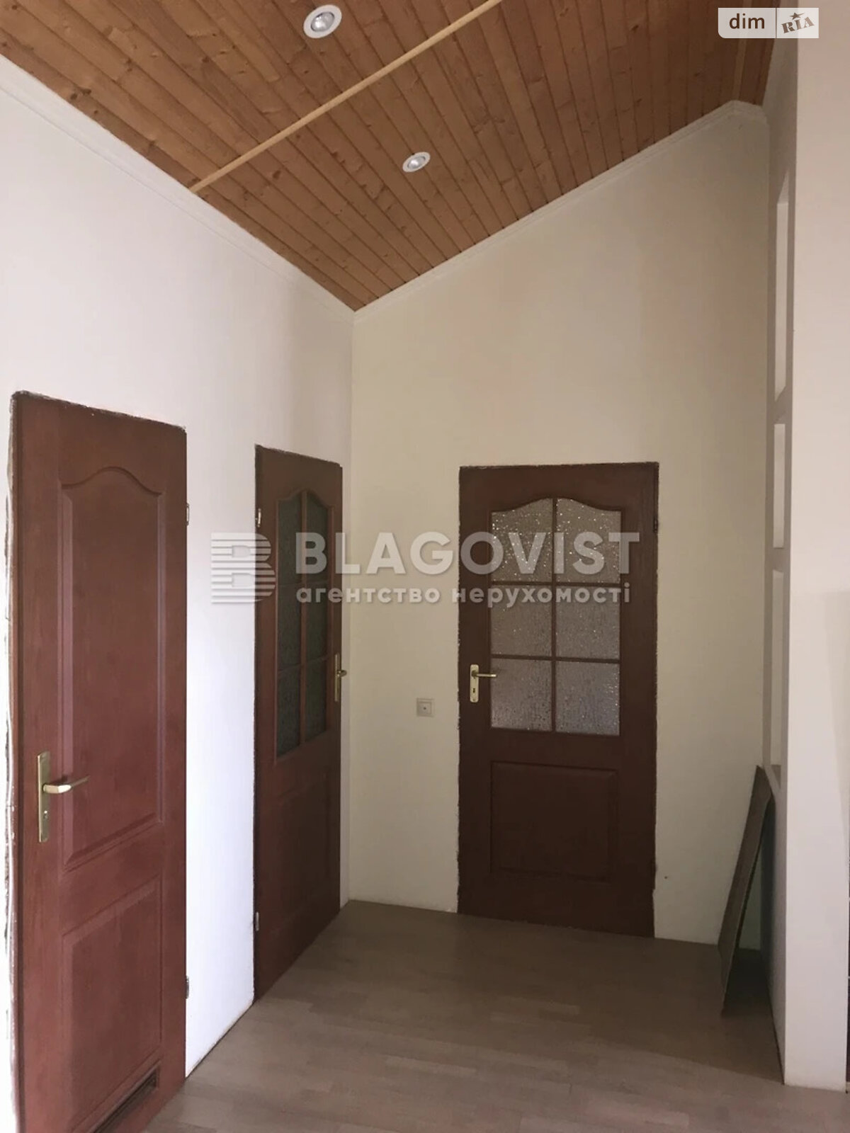 трехэтажный дом с гаражом, 408.6 кв. м, кирпич. Продажа в Киеве район Добрый Шлях фото 1