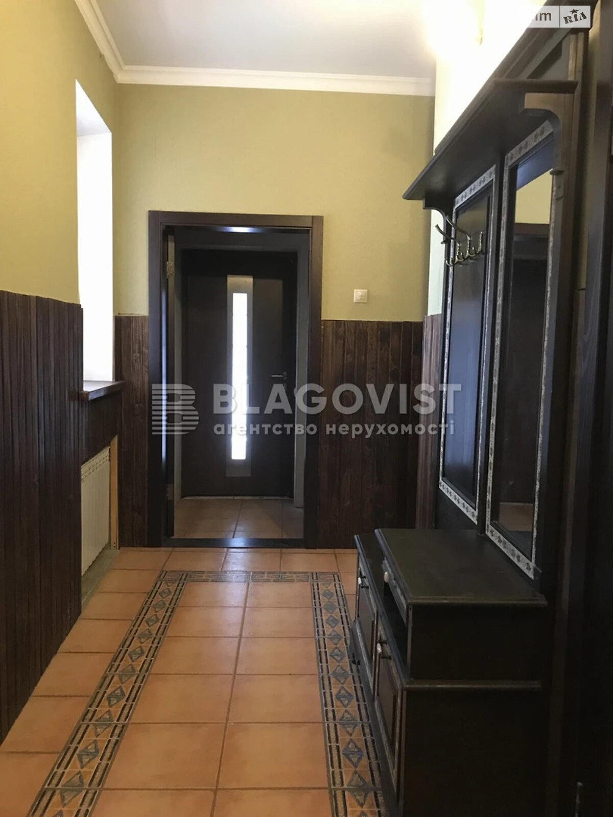 трехэтажный дом с гаражом, 408.6 кв. м, кирпич. Продажа в Киеве район Добрый Шлях фото 1