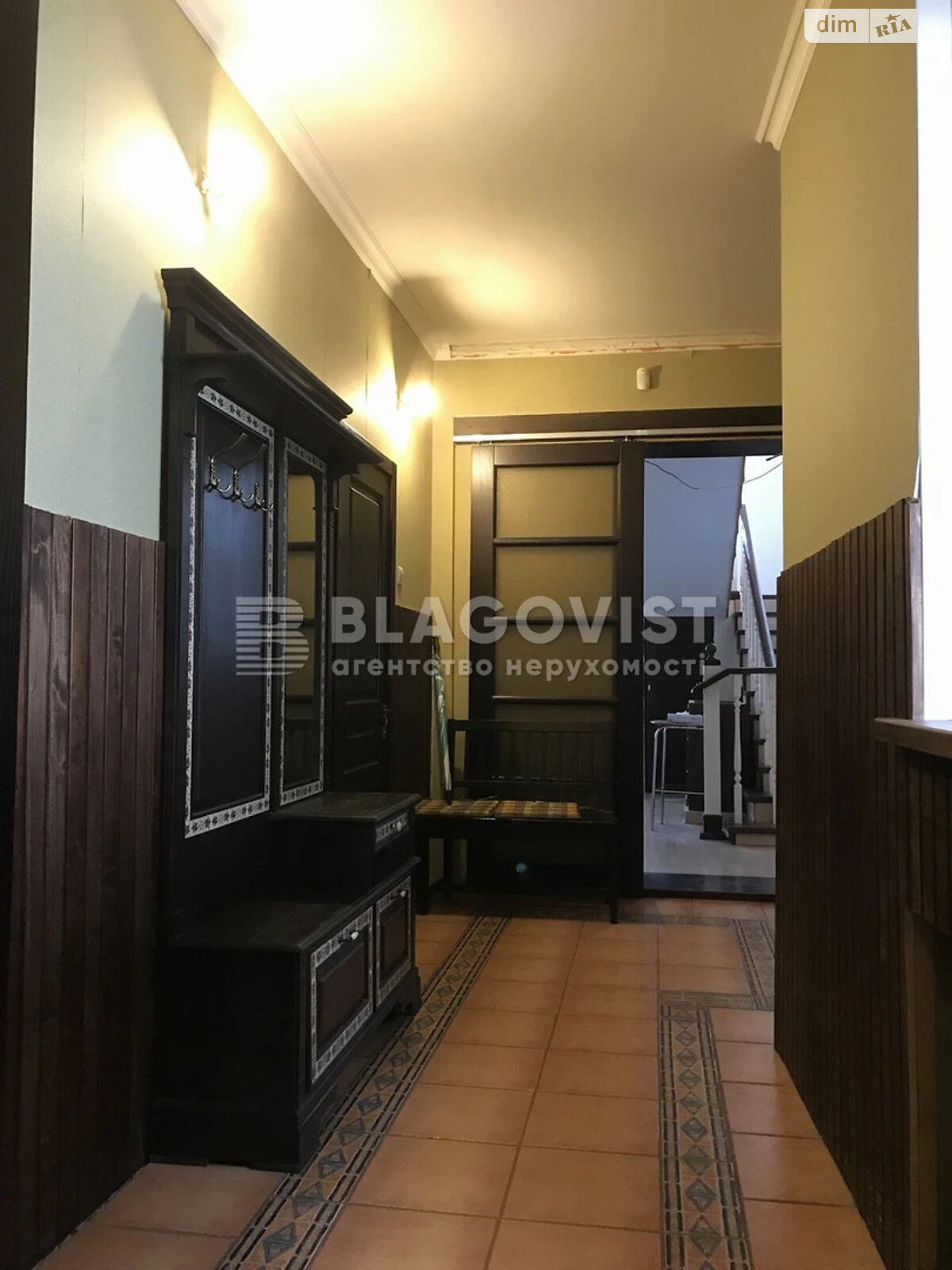 трехэтажный дом с гаражом, 408.6 кв. м, кирпич. Продажа в Киеве район Добрый Шлях фото 1