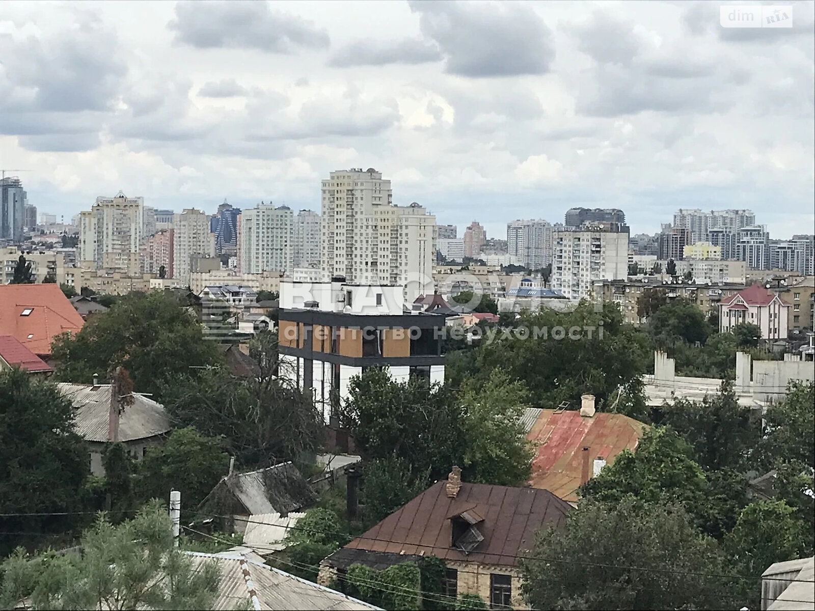 трехэтажный дом с гаражом, 408.6 кв. м, кирпич. Продажа в Киеве район Добрый Шлях фото 1