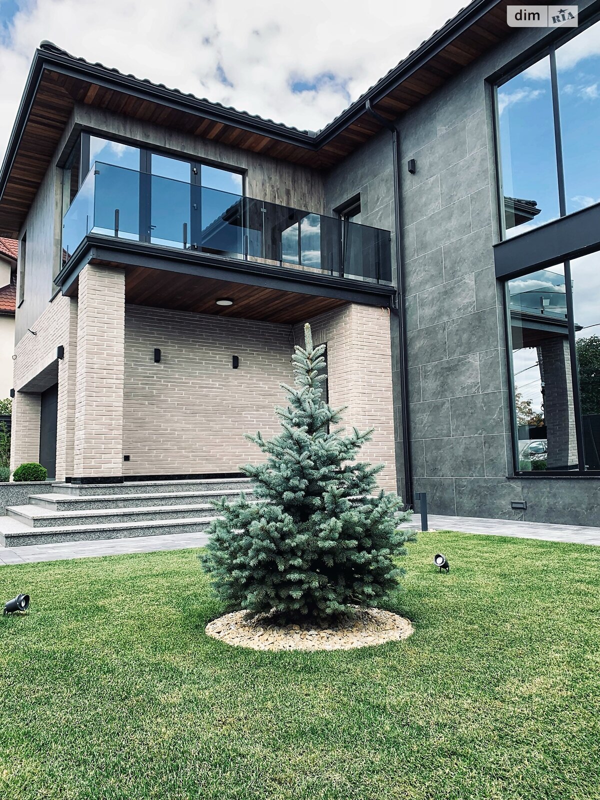 двоповерховий будинок з балконом, 251.9 кв. м, цегла. Продаж в Києві, район Добрий Шлях фото 1 двоповерховий будинок з балконом, 251.9 кв. м, цегла. Продаж в Києві, район Добрий Шлях фото 1