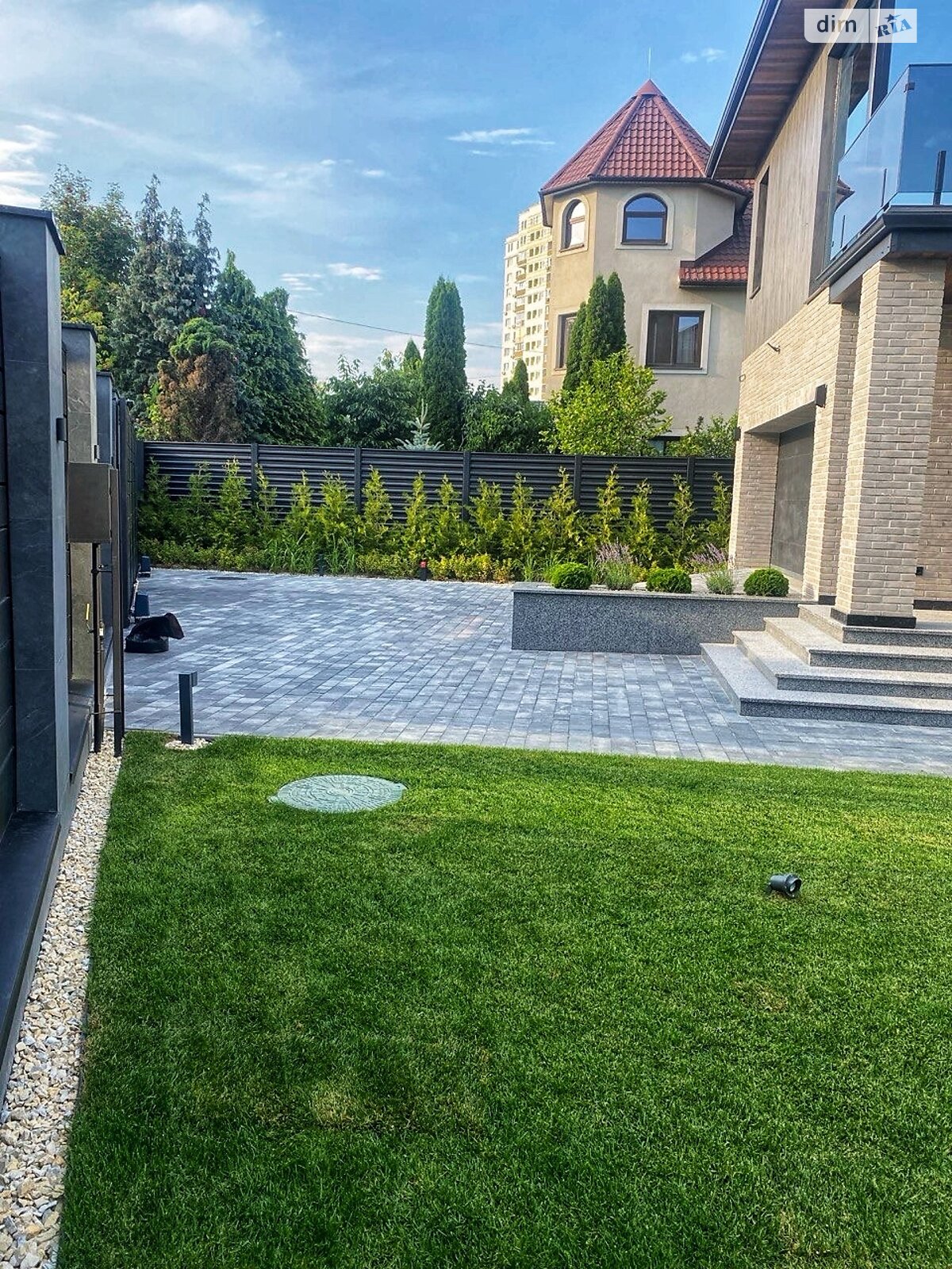 двоповерховий будинок з балконом, 251.9 кв. м, цегла. Продаж в Києві, район Добрий Шлях фото 1 двоповерховий будинок з балконом, 251.9 кв. м, цегла. Продаж в Києві, район Добрий Шлях фото 1