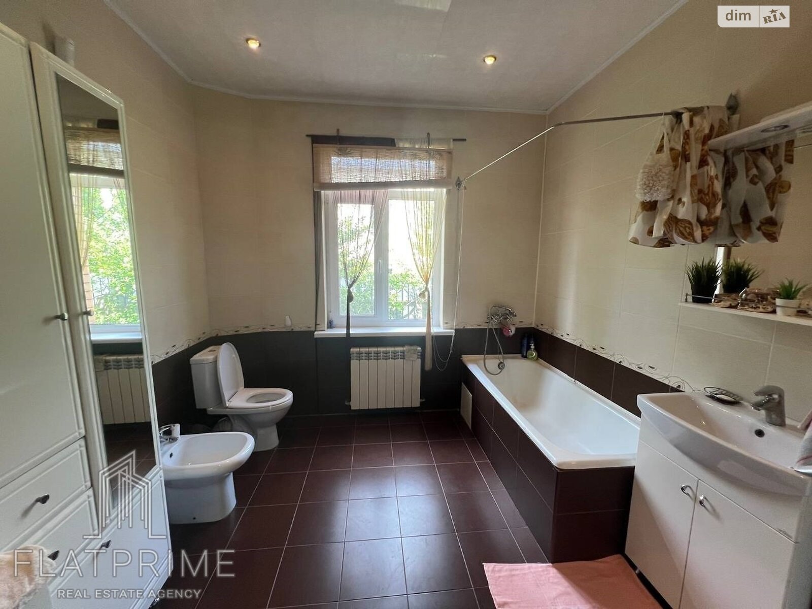 двухэтажный дом с верандой, 219.4 кв. м, кирпич. Продажа в Киеве район ДВРЗ фото 1 двухэтажный дом с верандой, 219.4 кв. м, кирпич. Продажа в Киеве район ДВРЗ фото 1