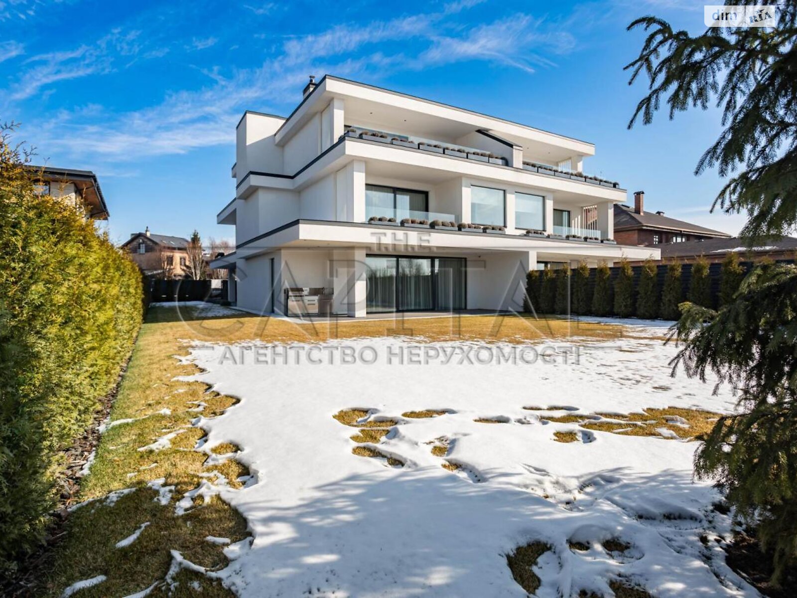 триповерховий будинок, 420 кв. м, цегла. Продаж у Києві фото 1 триповерховий будинок, 420 кв. м, цегла. Продаж у Києві фото 1
