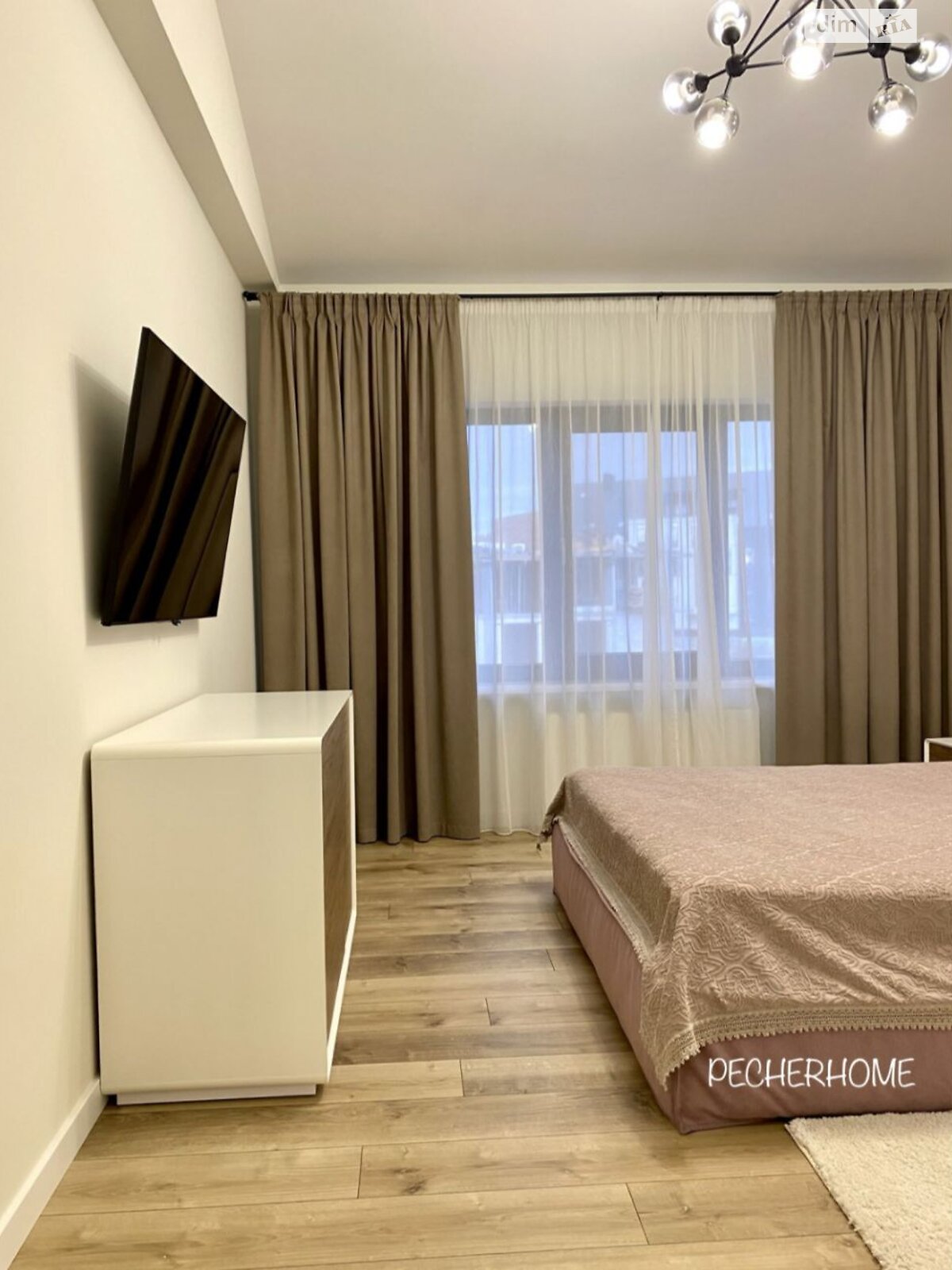 триповерховий будинок, 210 кв. м, цегла. Продаж в Києві, район Голосіїв фото 1 триповерховий будинок, 210 кв. м, цегла. Продаж в Києві, район Голосіїв фото 1