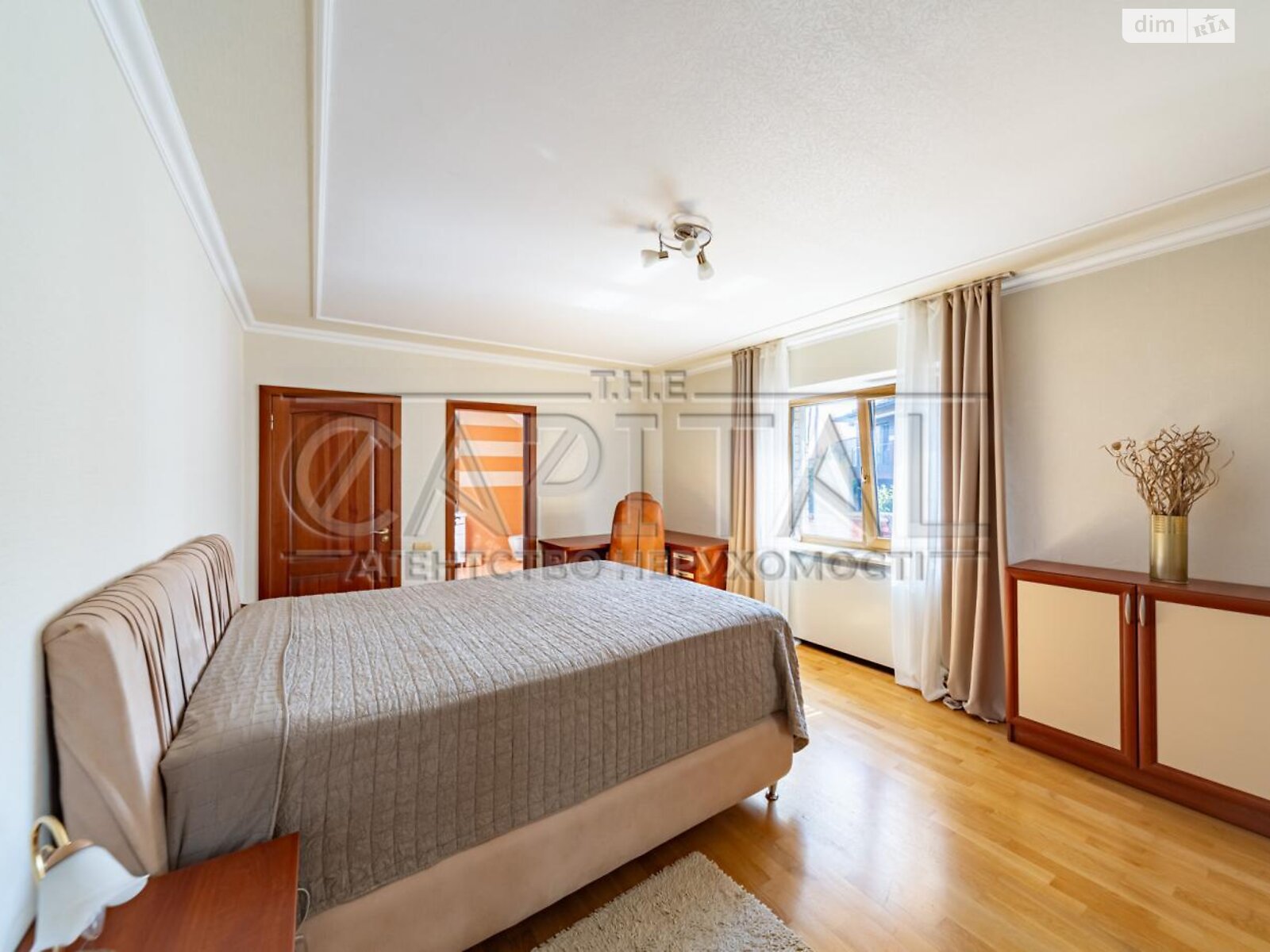 двоповерховий будинок з опаленням, 432 кв. м, цегла. Продаж в Києві, район Голосіївський фото 1 двоповерховий будинок з опаленням, 432 кв. м, цегла. Продаж в Києві, район Голосіївський фото 1