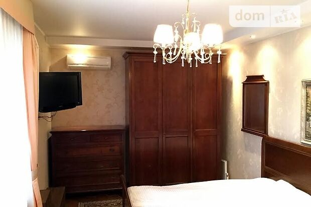 двухэтажный дом, 493 кв. м, кирпич. Продажа в Киеве район Голосеевский фото 1 двухэтажный дом, 493 кв. м, кирпич. Продажа в Киеве район Голосеевский фото 1