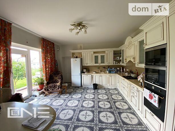 трехэтажный дом, 380 кв. м, кирпич. Продажа в Киеве район Голосеевский фото 1 трехэтажный дом, 380 кв. м, кирпич. Продажа в Киеве район Голосеевский фото 1