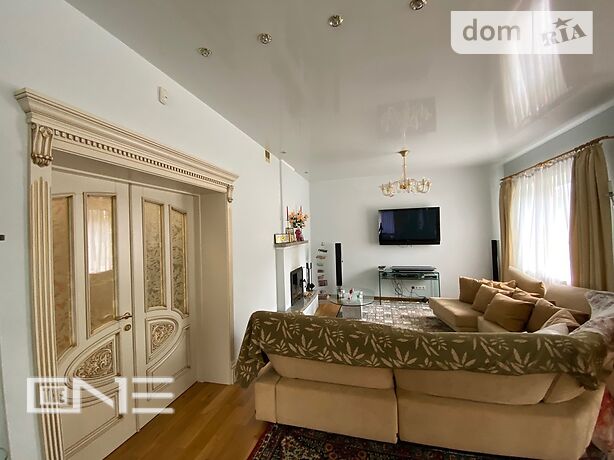 трехэтажный дом, 380 кв. м, кирпич. Продажа в Киеве район Голосеевский фото 1 трехэтажный дом, 380 кв. м, кирпич. Продажа в Киеве район Голосеевский фото 1