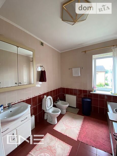 трехэтажный дом, 380 кв. м, кирпич. Продажа в Киеве район Голосеевский фото 1 трехэтажный дом, 380 кв. м, кирпич. Продажа в Киеве район Голосеевский фото 1
