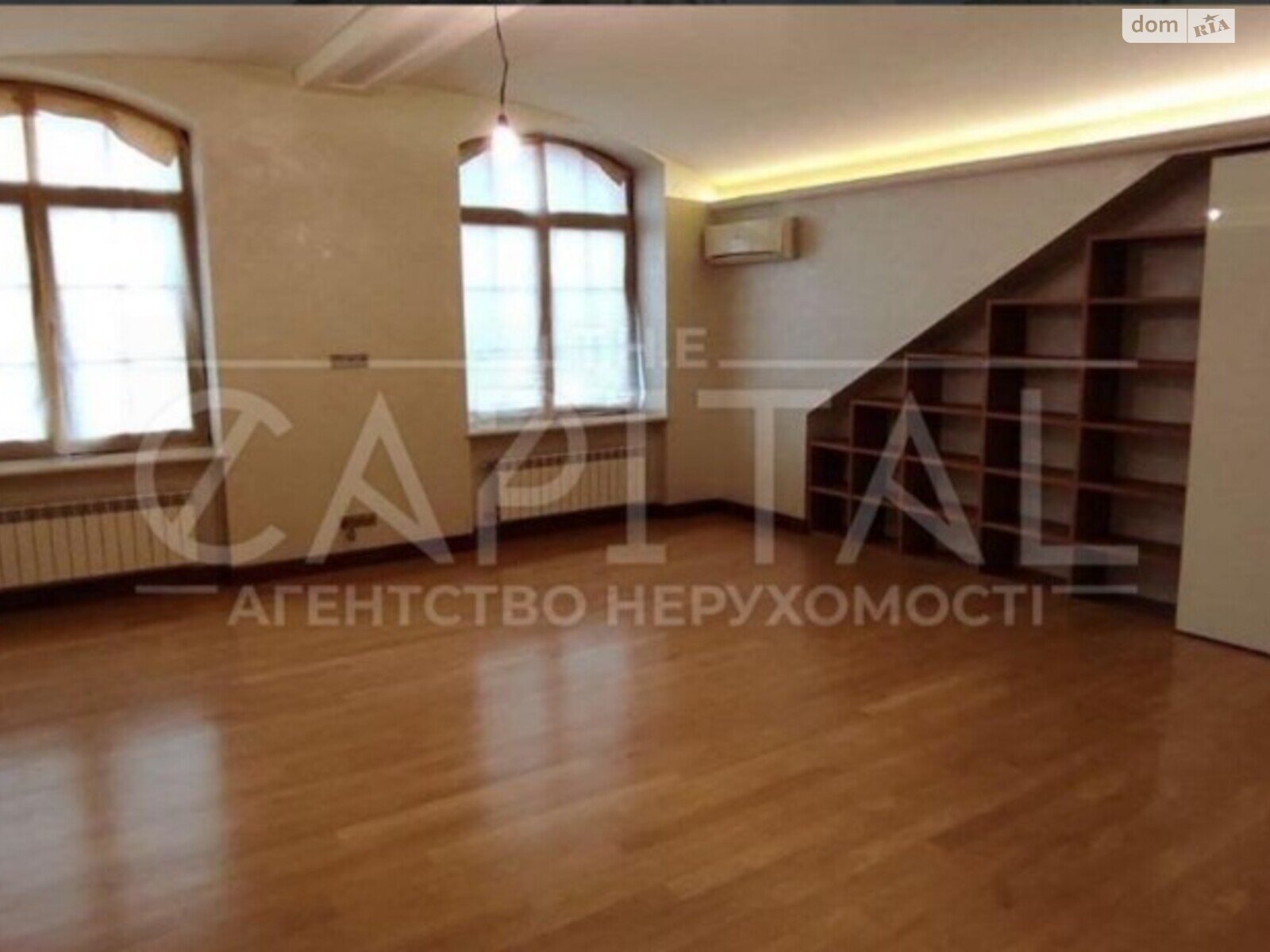 трехэтажный дом, 700 кв. м, кирпич. Продажа в Киеве район Голосеевский фото 1