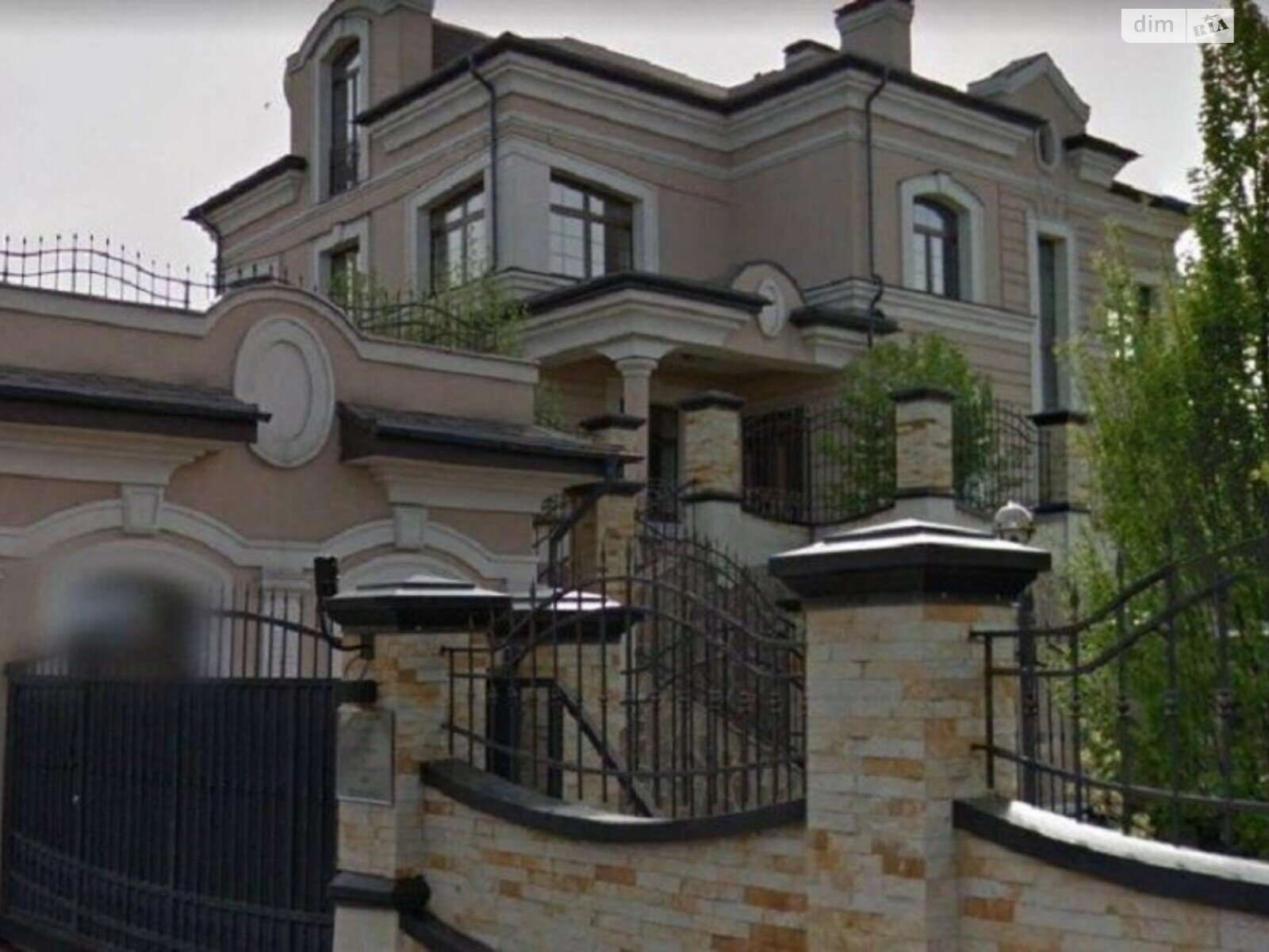 трехэтажный дом, 700 кв. м, кирпич. Продажа в Киеве район Голосеевский фото 1