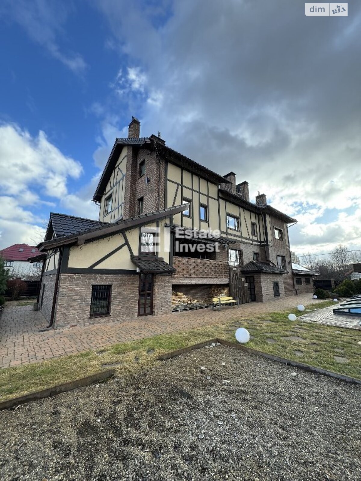 трехэтажный дом веранда, 585 кв. м, кирпич. Продажа в Киеве район Голосеевский фото 1