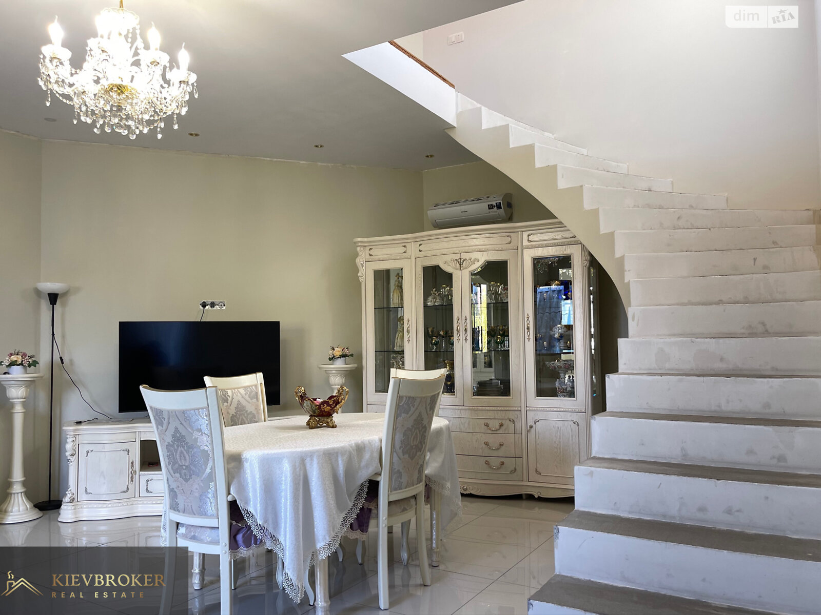 двухэтажный дом, 162 кв. м, газобетон. Продажа в Киеве район Голосеевский фото 1 двухэтажный дом, 162 кв. м, газобетон. Продажа в Киеве район Голосеевский фото 1