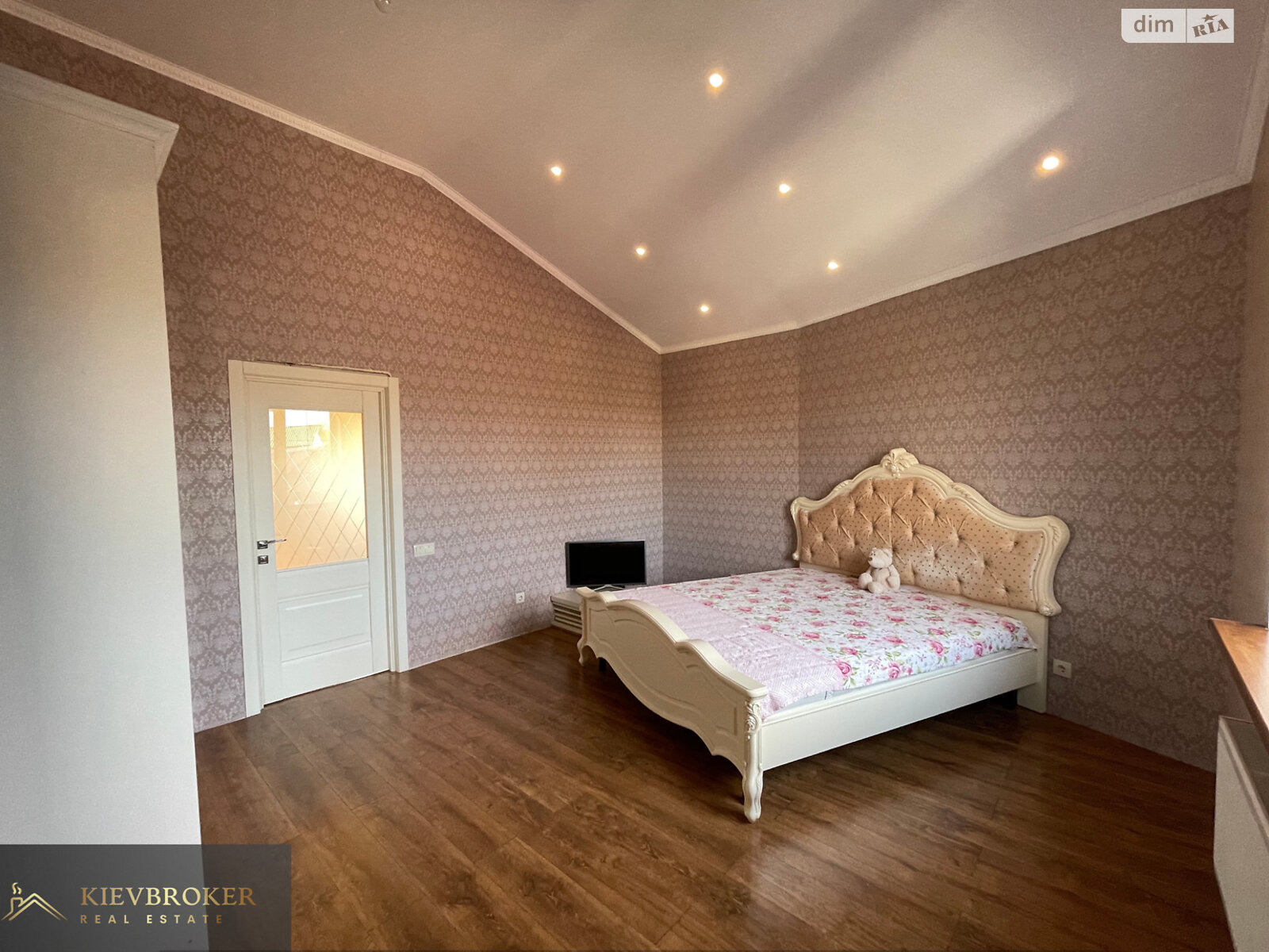 двухэтажный дом, 162 кв. м, газобетон. Продажа в Киеве район Голосеевский фото 1 двухэтажный дом, 162 кв. м, газобетон. Продажа в Киеве район Голосеевский фото 1