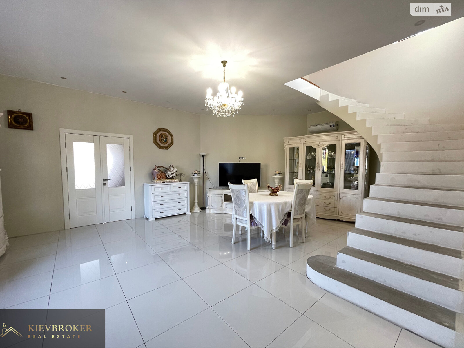 двухэтажный дом, 162 кв. м, газобетон. Продажа в Киеве район Голосеевский фото 1 двухэтажный дом, 162 кв. м, газобетон. Продажа в Киеве район Голосеевский фото 1