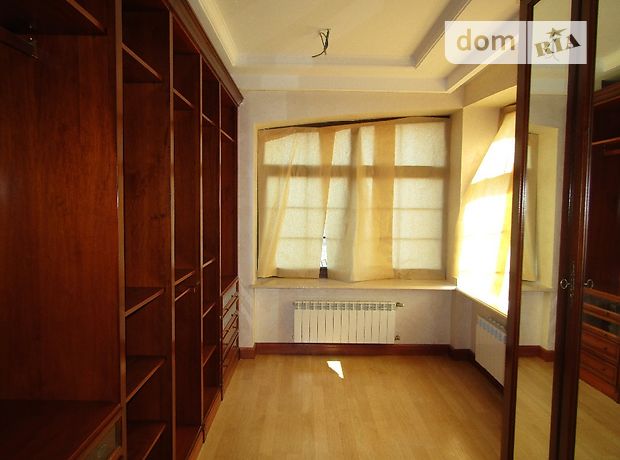триповерховий будинок з каміном, 760 кв. м, цегла. Продаж в Києві, район Голосіївський фото 1 триповерховий будинок з каміном, 760 кв. м, цегла. Продаж в Києві, район Голосіївський фото 1