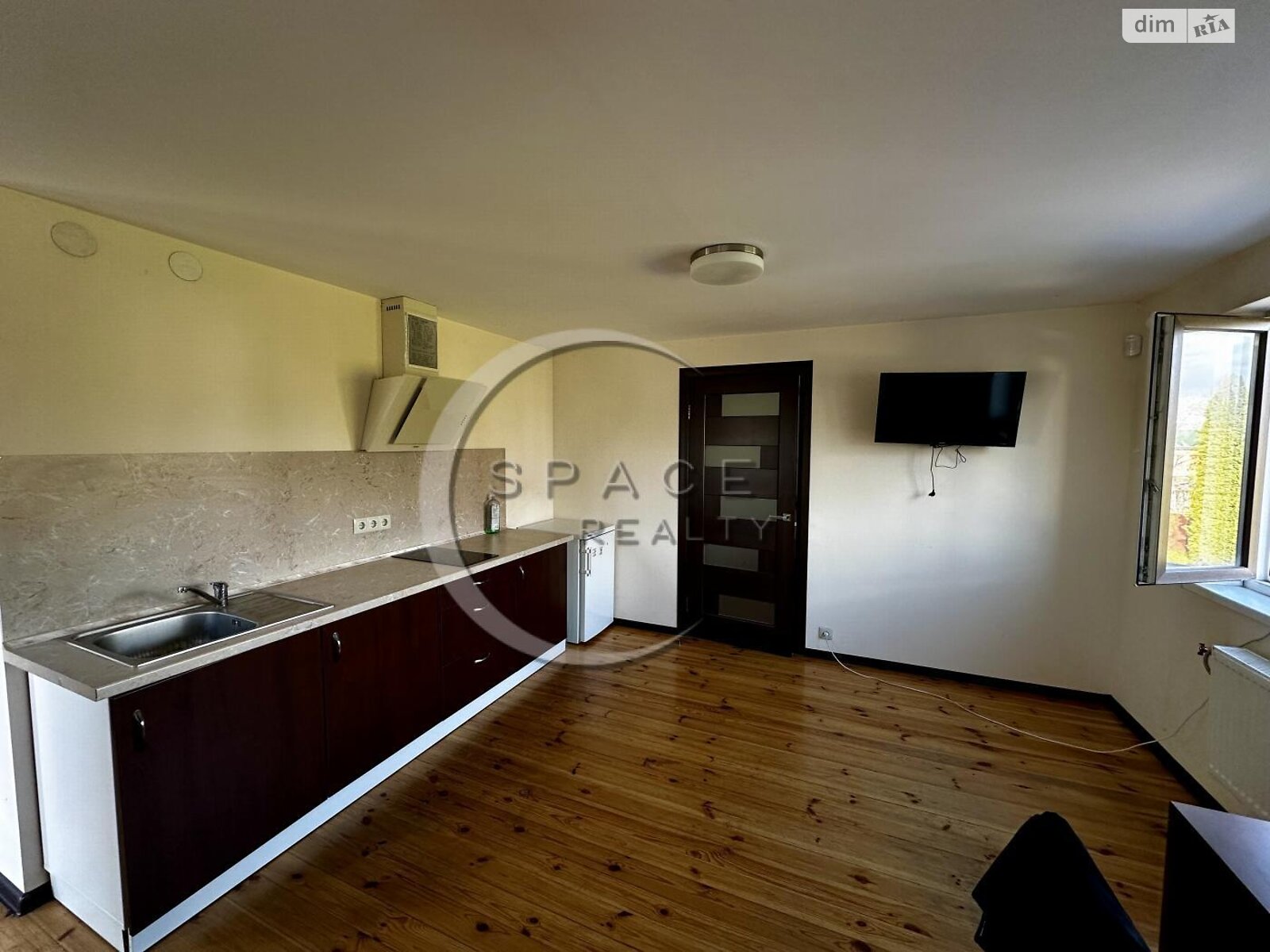 двухэтажный дом с гаражом, 321.4 кв. м, кирпич. Продажа в Киеве район Голосеевский фото 1 двухэтажный дом с гаражом, 321.4 кв. м, кирпич. Продажа в Киеве район Голосеевский фото 1
