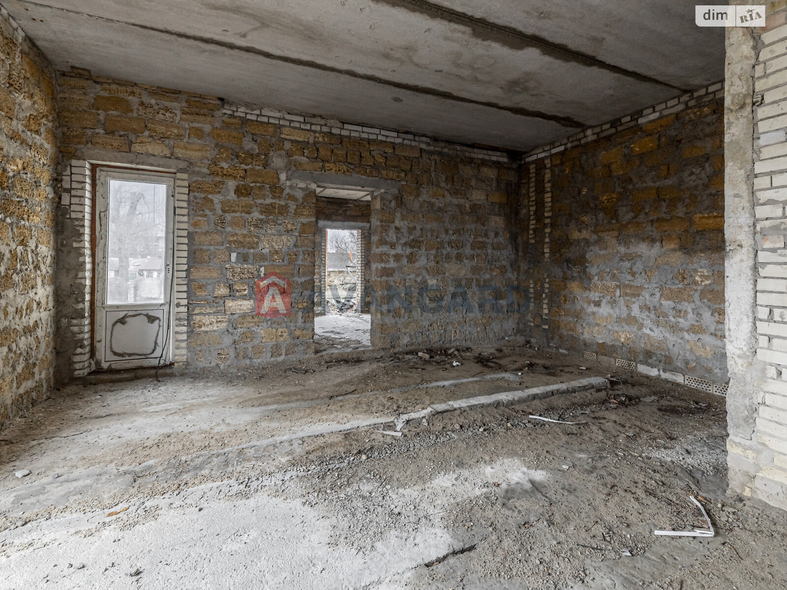 чотириповерховий будинок, 1000 кв. м, ракушечник (ракушняк). Продаж в Києві, район Голосіївський фото 1 чотириповерховий будинок, 1000 кв. м, ракушечник (ракушняк). Продаж в Києві, район Голосіївський фото 1