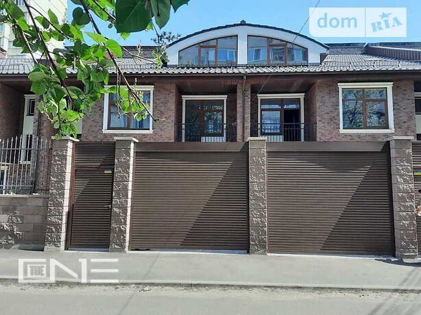 трехэтажный дом, 300 кв. м, кирпич. Продажа в Киеве район Голосеевский фото 1 трехэтажный дом, 300 кв. м, кирпич. Продажа в Киеве район Голосеевский фото 1