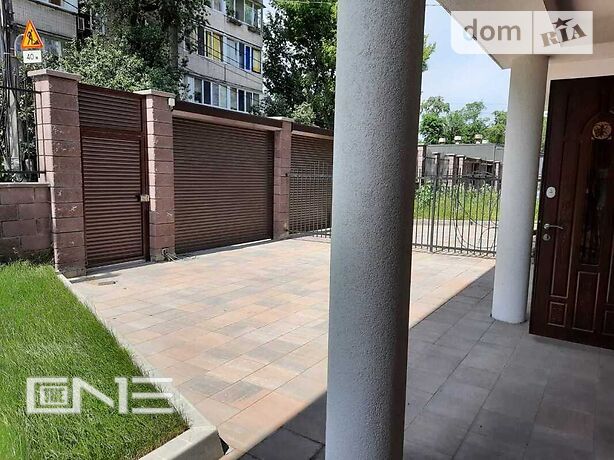 трехэтажный дом, 300 кв. м, кирпич. Продажа в Киеве район Голосеевский фото 1 трехэтажный дом, 300 кв. м, кирпич. Продажа в Киеве район Голосеевский фото 1