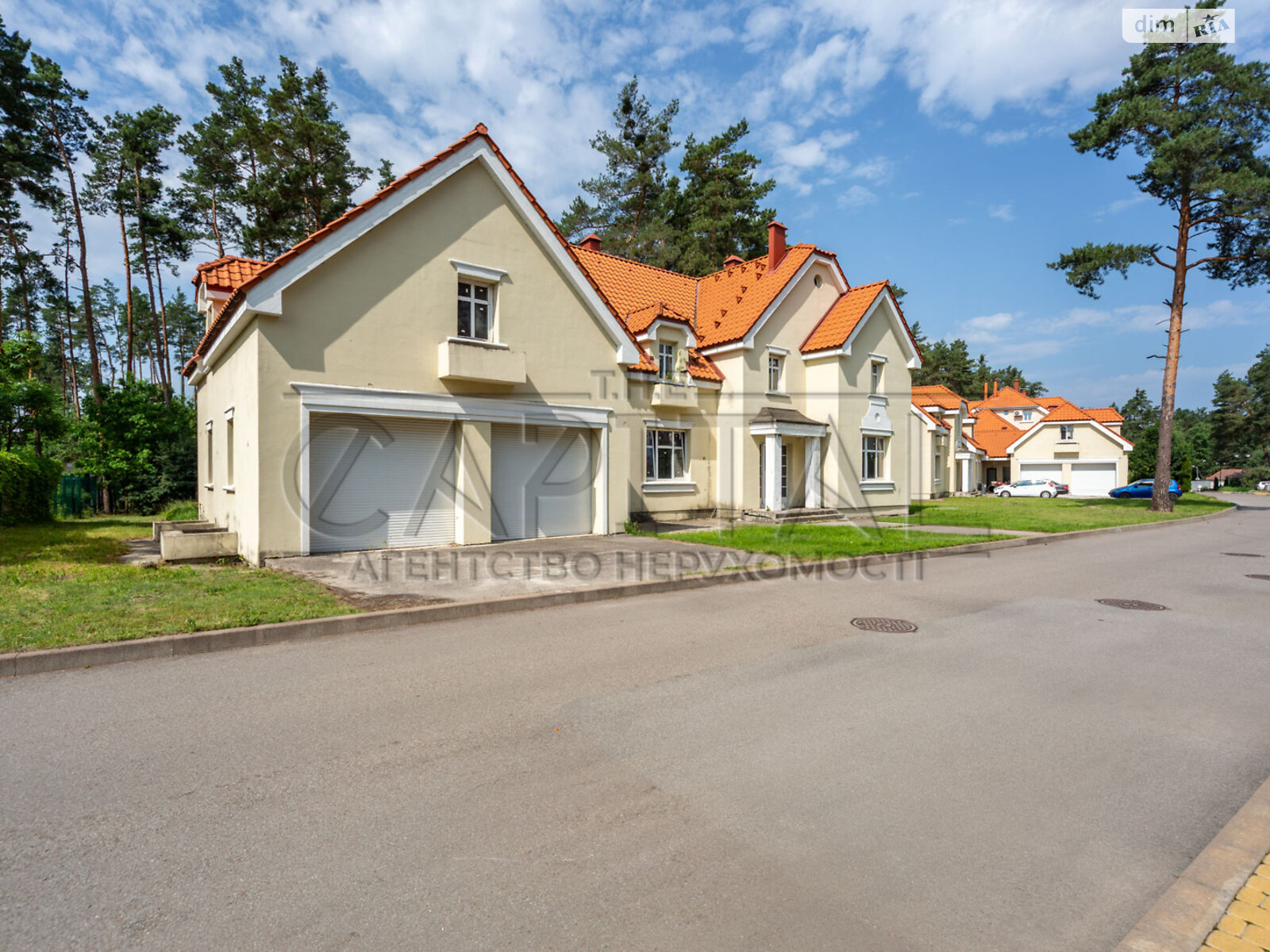 двухэтажный дом с гаражом, 649.7 кв. м, кирпич. Продажа в Киеве район Голосеевский фото 1 двухэтажный дом с гаражом, 649.7 кв. м, кирпич. Продажа в Киеве район Голосеевский фото 1