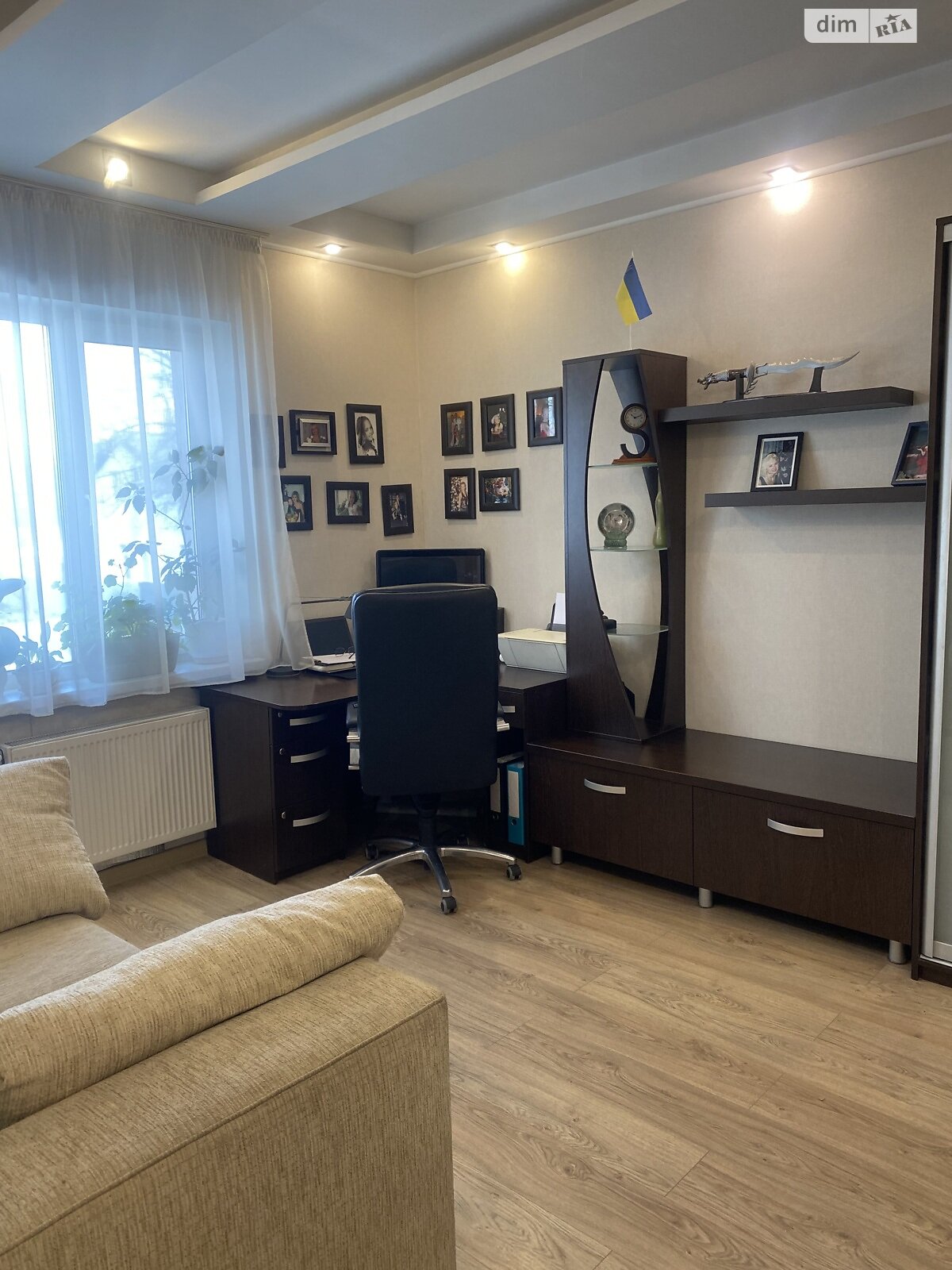 двухэтажный дом с отоплением, 280 кв. м, кирпич. Продажа в Киеве район Голосеевский фото 1 двухэтажный дом с отоплением, 280 кв. м, кирпич. Продажа в Киеве район Голосеевский фото 1