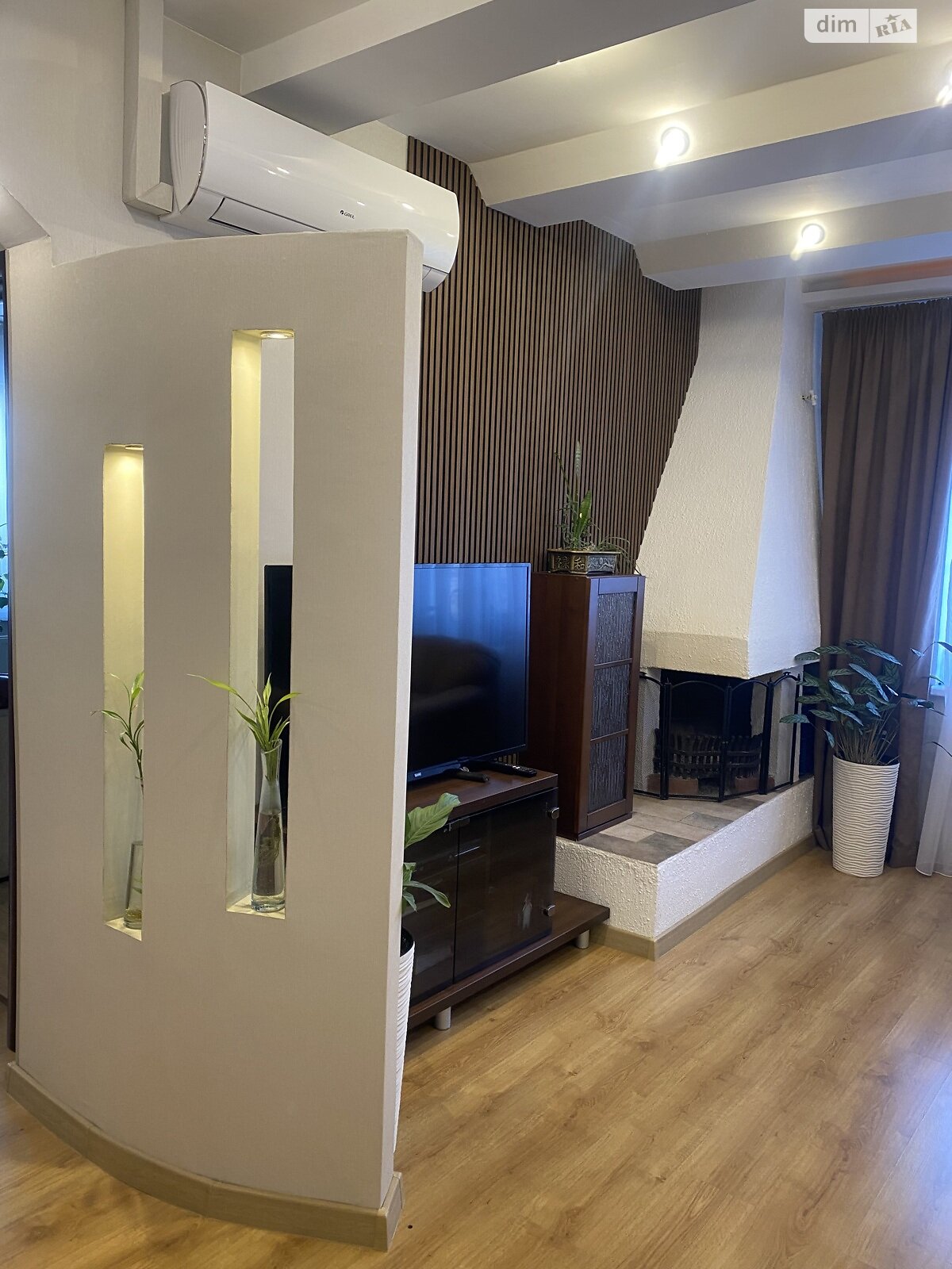 двухэтажный дом с отоплением, 280 кв. м, кирпич. Продажа в Киеве район Голосеевский фото 1 двухэтажный дом с отоплением, 280 кв. м, кирпич. Продажа в Киеве район Голосеевский фото 1