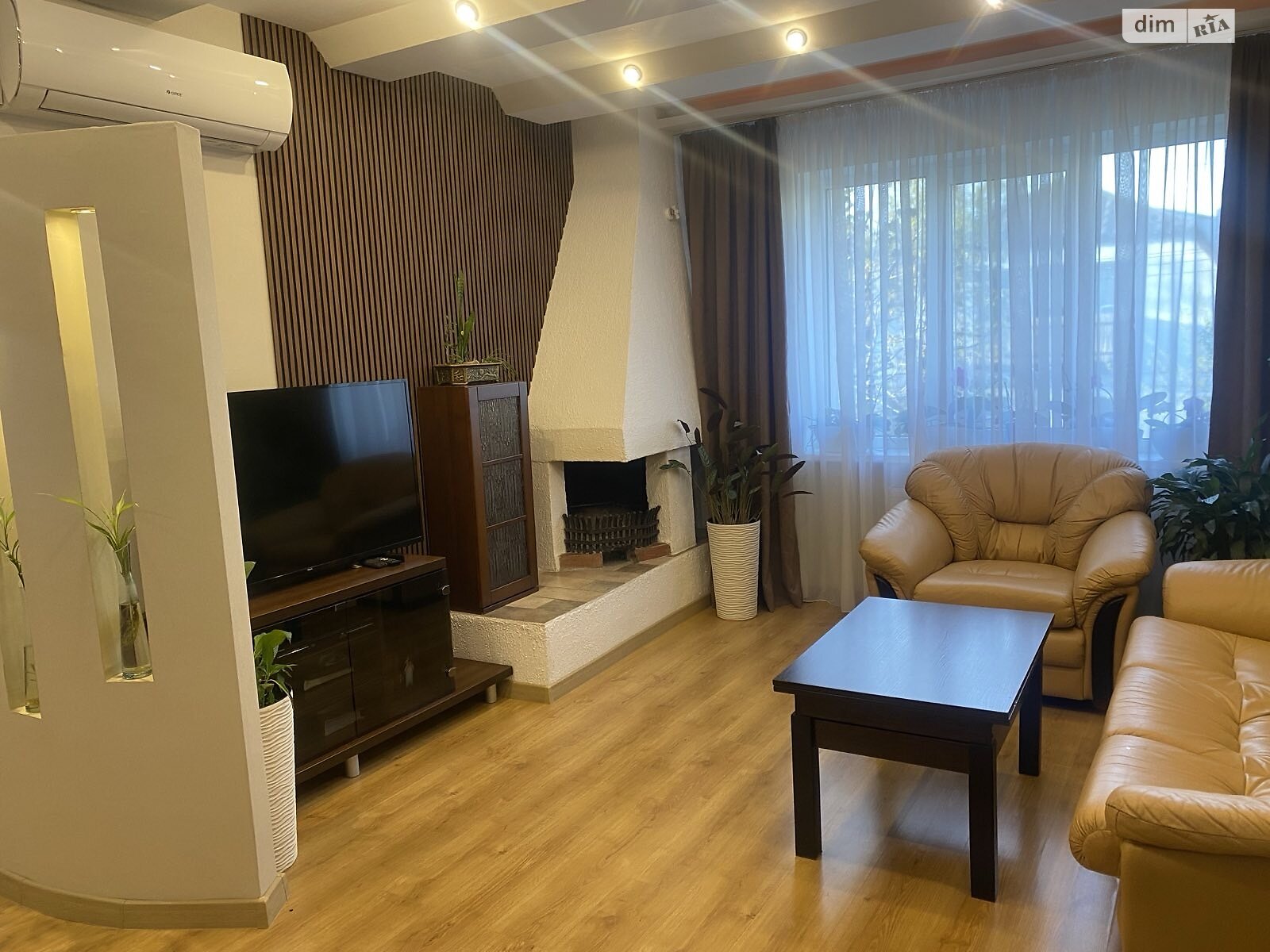 двухэтажный дом с отоплением, 280 кв. м, кирпич. Продажа в Киеве район Голосеевский фото 1 двухэтажный дом с отоплением, 280 кв. м, кирпич. Продажа в Киеве район Голосеевский фото 1