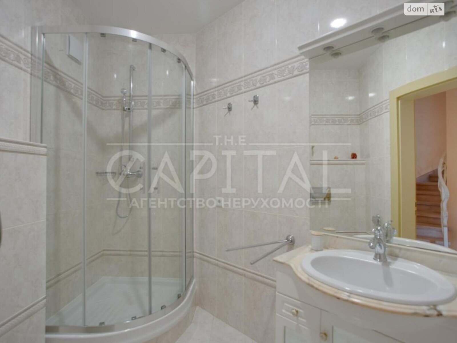 триповерховий будинок, 700 кв. м, цегла. Продаж в Києві, район Голосіївський фото 1 триповерховий будинок, 700 кв. м, цегла. Продаж в Києві, район Голосіївський фото 1
