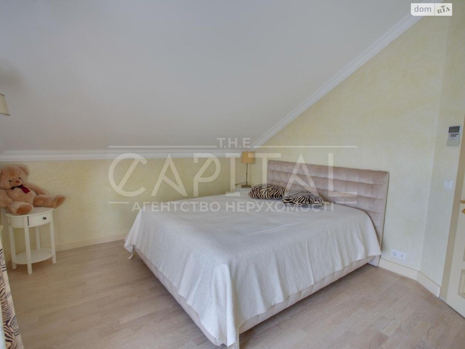 триповерховий будинок, 700 кв. м, цегла. Продаж в Києві, район Голосіївський фото 1 триповерховий будинок, 700 кв. м, цегла. Продаж в Києві, район Голосіївський фото 1