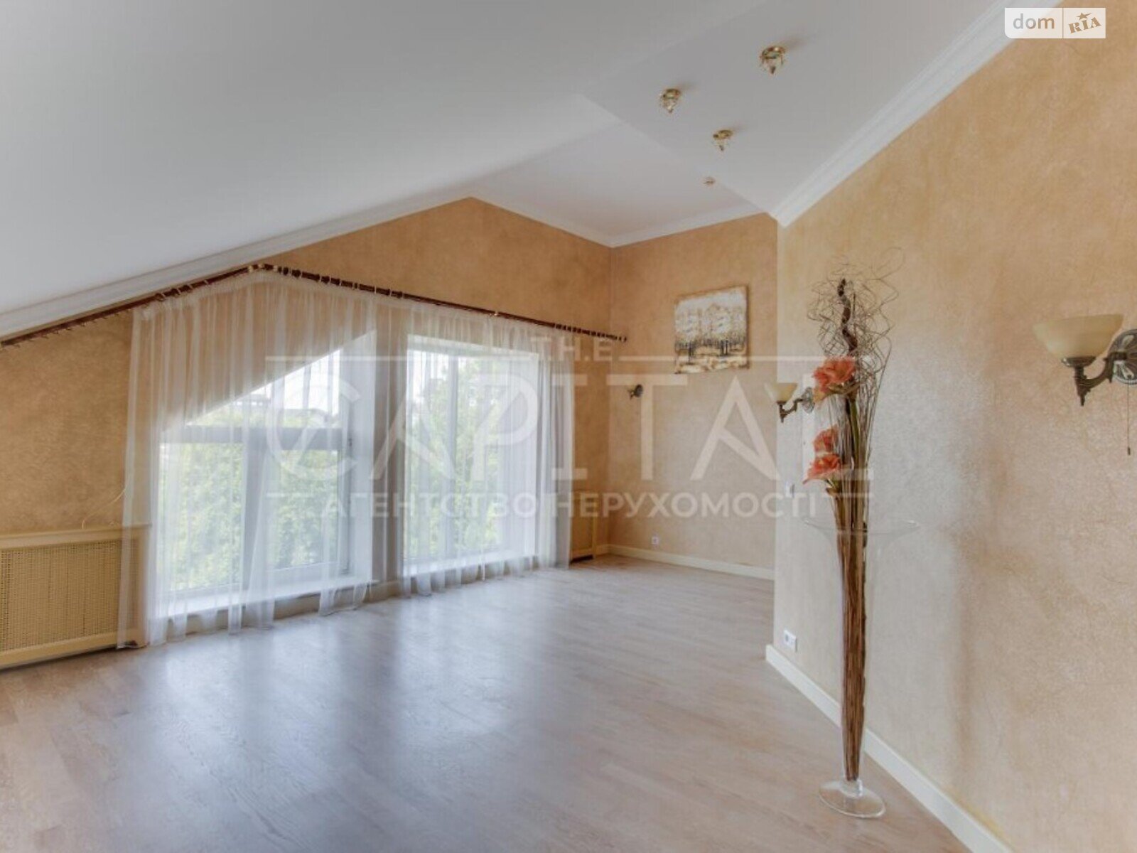 триповерховий будинок, 700 кв. м, цегла. Продаж в Києві, район Голосіївський фото 1 триповерховий будинок, 700 кв. м, цегла. Продаж в Києві, район Голосіївський фото 1
