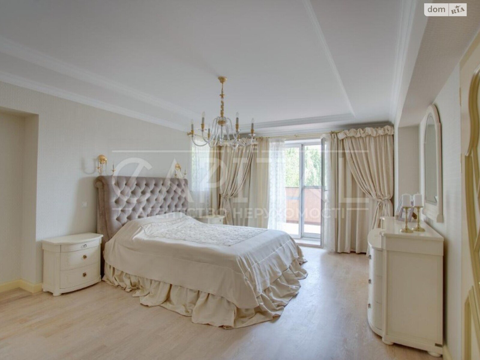 триповерховий будинок, 700 кв. м, цегла. Продаж в Києві, район Голосіївський фото 1 триповерховий будинок, 700 кв. м, цегла. Продаж в Києві, район Голосіївський фото 1