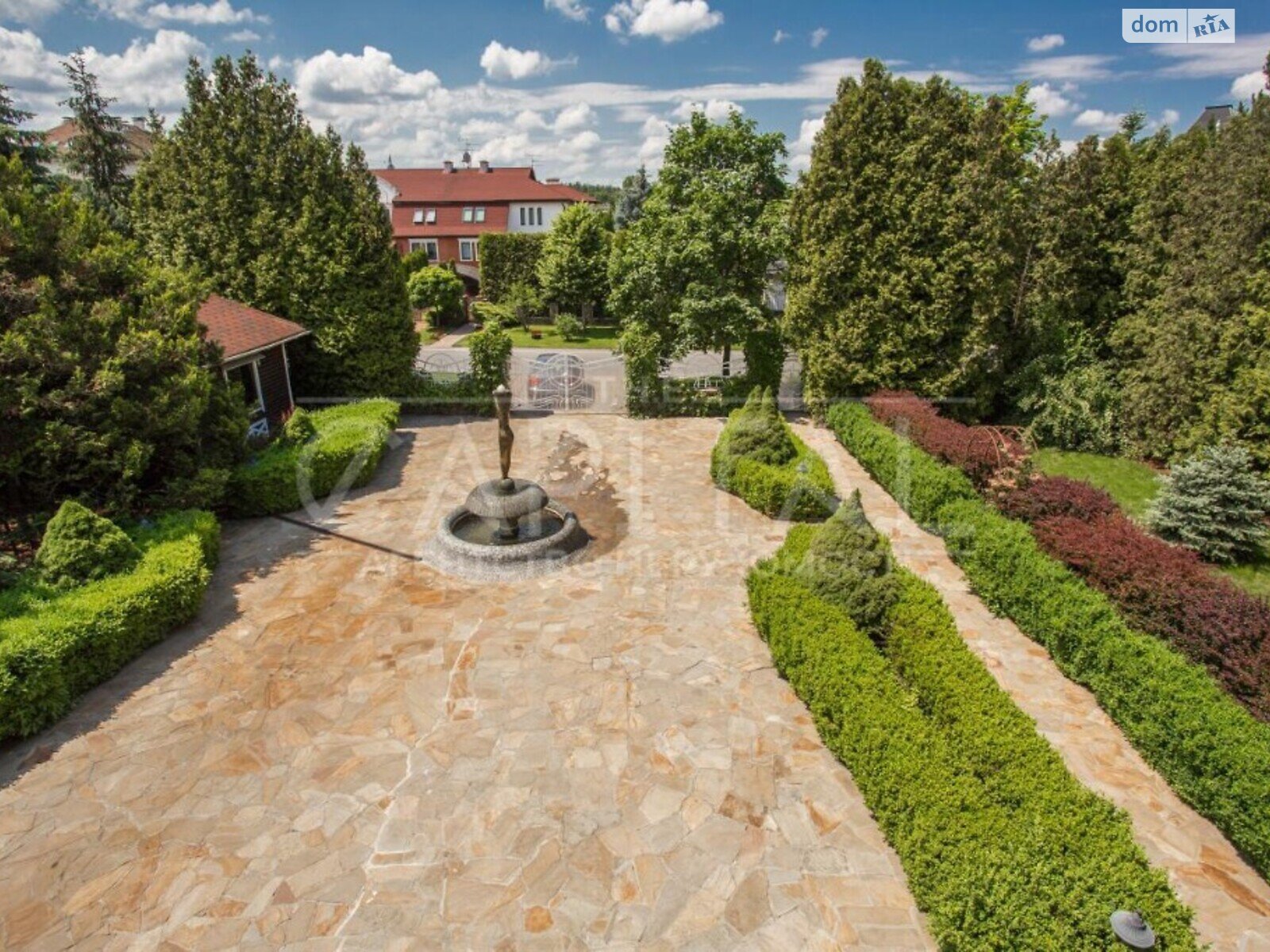 триповерховий будинок, 700 кв. м, цегла. Продаж в Києві, район Голосіївський фото 1 триповерховий будинок, 700 кв. м, цегла. Продаж в Києві, район Голосіївський фото 1