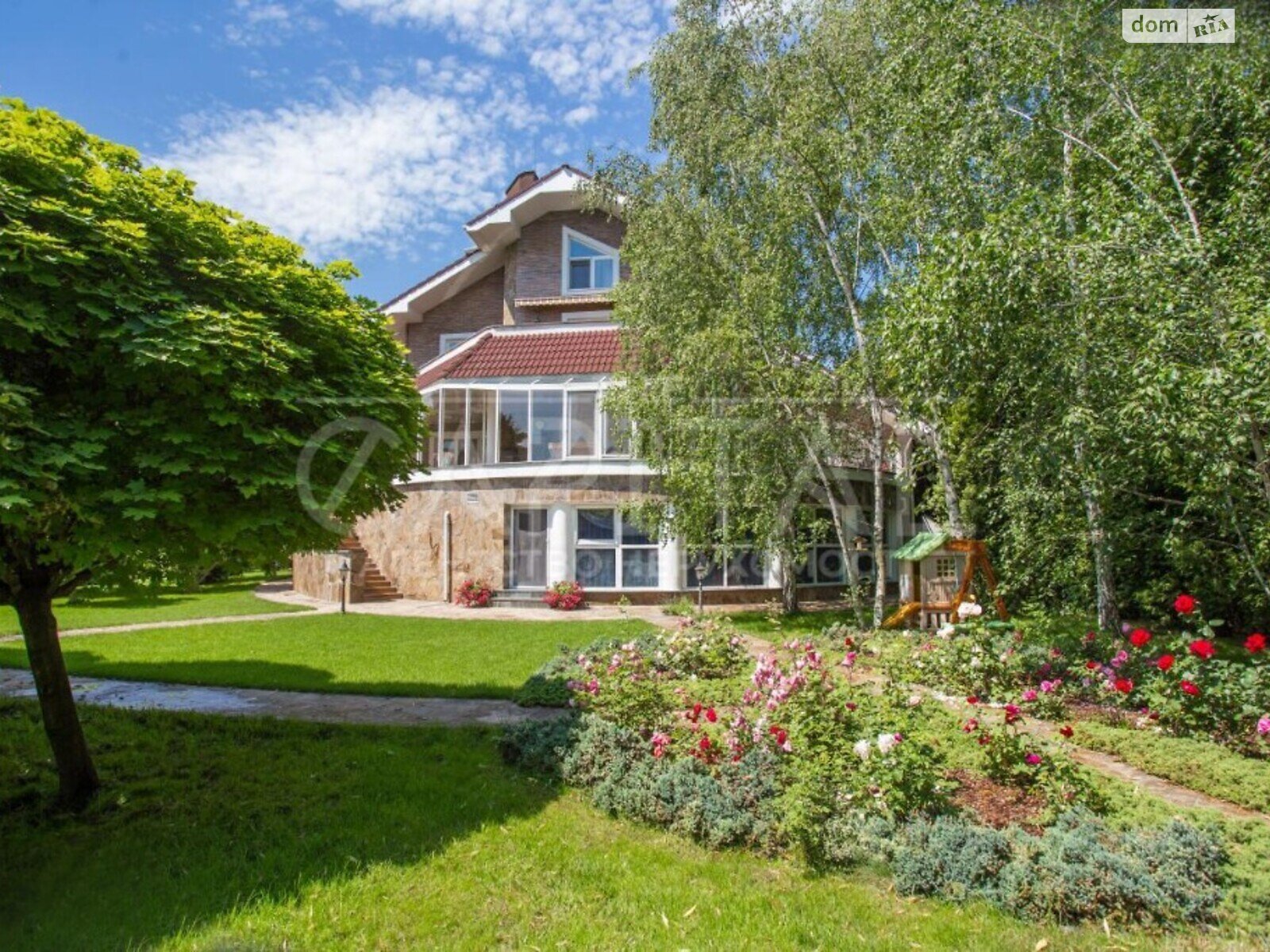 триповерховий будинок, 700 кв. м, цегла. Продаж в Києві, район Голосіївський фото 1 триповерховий будинок, 700 кв. м, цегла. Продаж в Києві, район Голосіївський фото 1