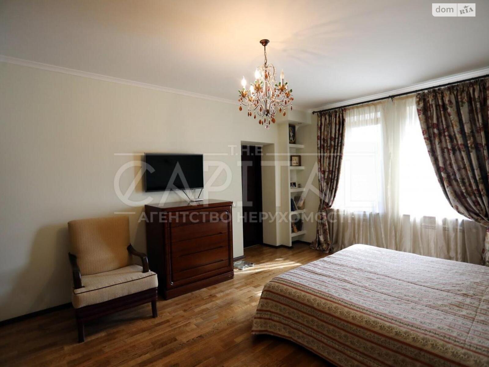 двухэтажный дом, 400 кв. м, кирпич. Продажа в Киеве район Голосеевский фото 1
