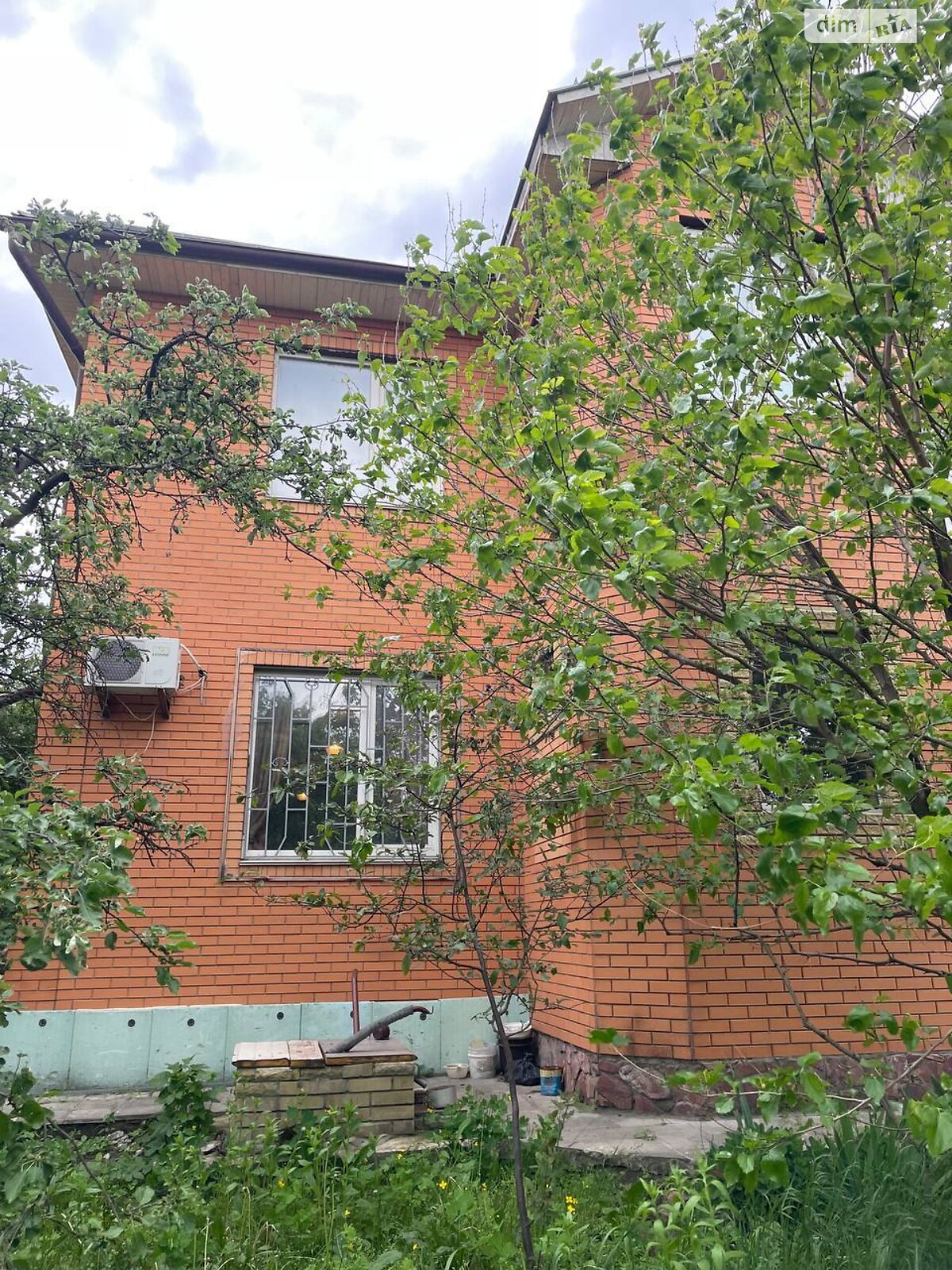 трехэтажный дом с балконом, 291.9 кв. м, кирпич. Продажа в Киеве район Харьковский Массив фото 1 трехэтажный дом с балконом, 291.9 кв. м, кирпич. Продажа в Киеве район Харьковский Массив фото 1