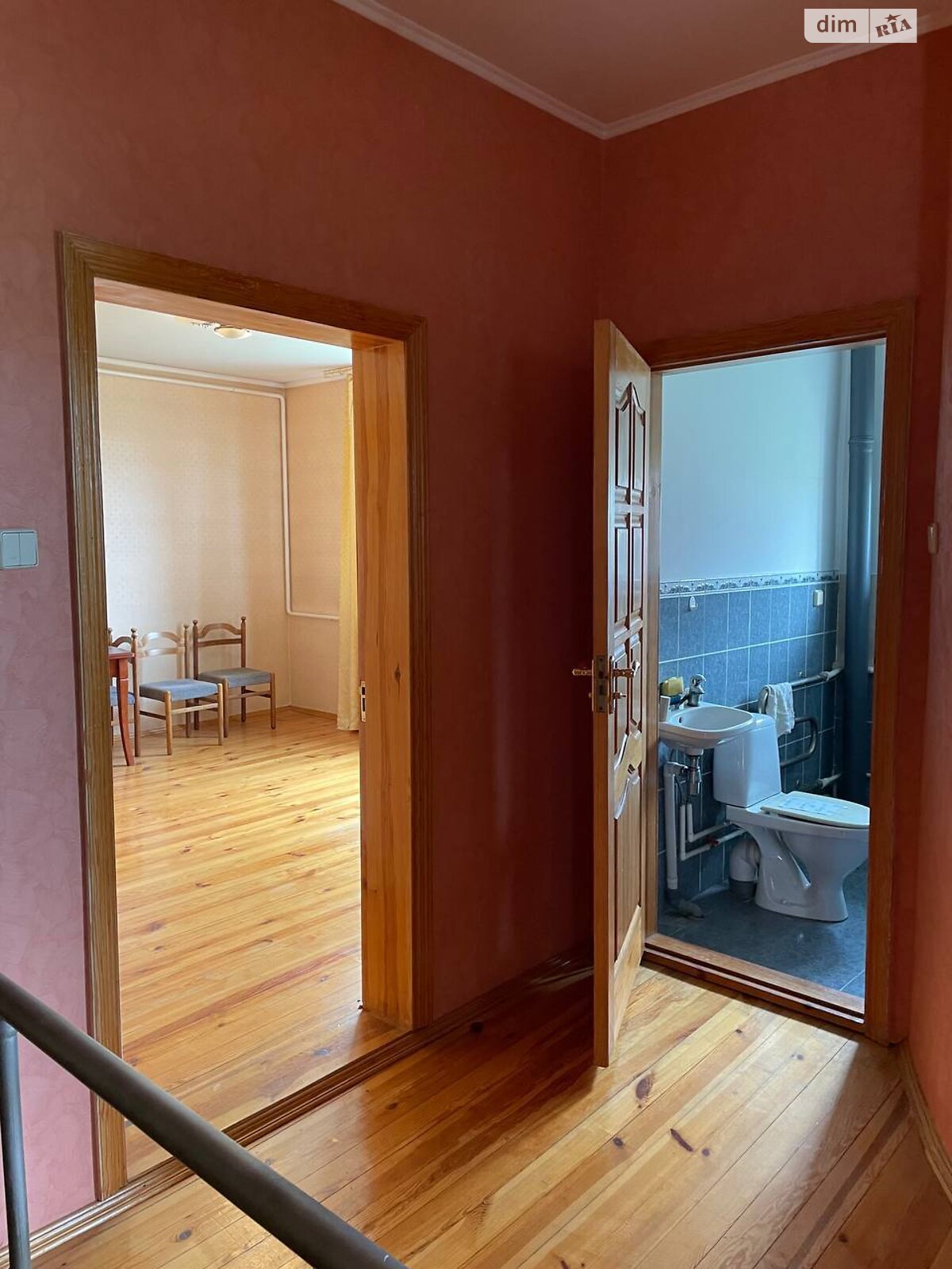 трехэтажный дом с балконом, 291.9 кв. м, кирпич. Продажа в Киеве район Харьковский Массив фото 1 трехэтажный дом с балконом, 291.9 кв. м, кирпич. Продажа в Киеве район Харьковский Массив фото 1
