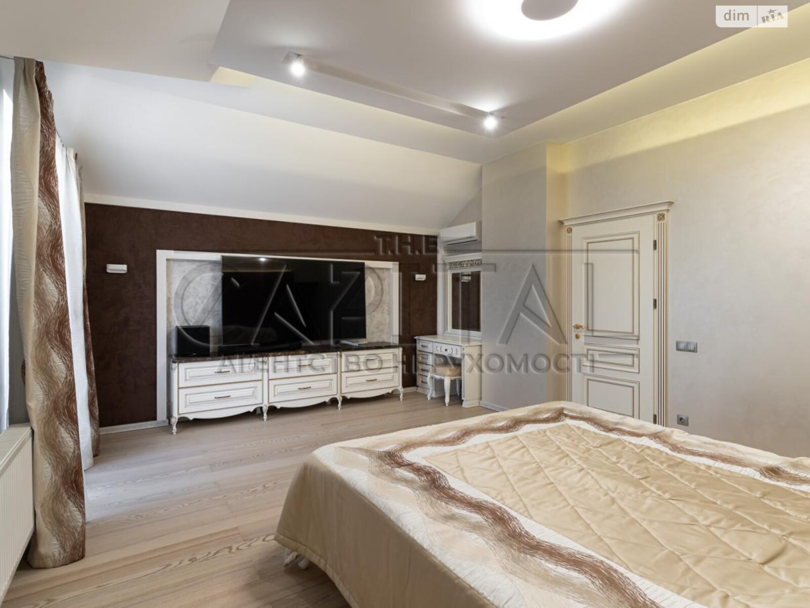 двоповерховий будинок з верандою, 228 кв. м, цегла. Продаж в Києві фото 1 двоповерховий будинок з верандою, 228 кв. м, цегла. Продаж в Києві фото 1