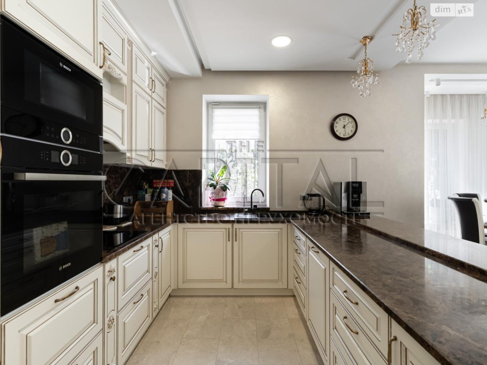 двоповерховий будинок з верандою, 228 кв. м, цегла. Продаж в Києві фото 1 двоповерховий будинок з верандою, 228 кв. м, цегла. Продаж в Києві фото 1