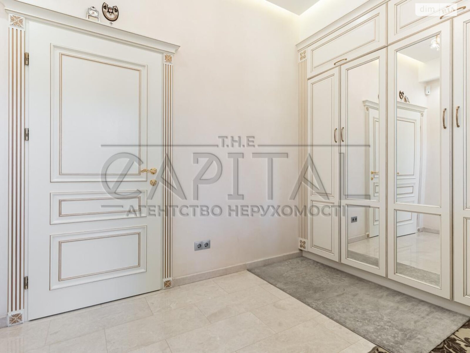 двоповерховий будинок з верандою, 228 кв. м, цегла. Продаж в Києві фото 1 двоповерховий будинок з верандою, 228 кв. м, цегла. Продаж в Києві фото 1