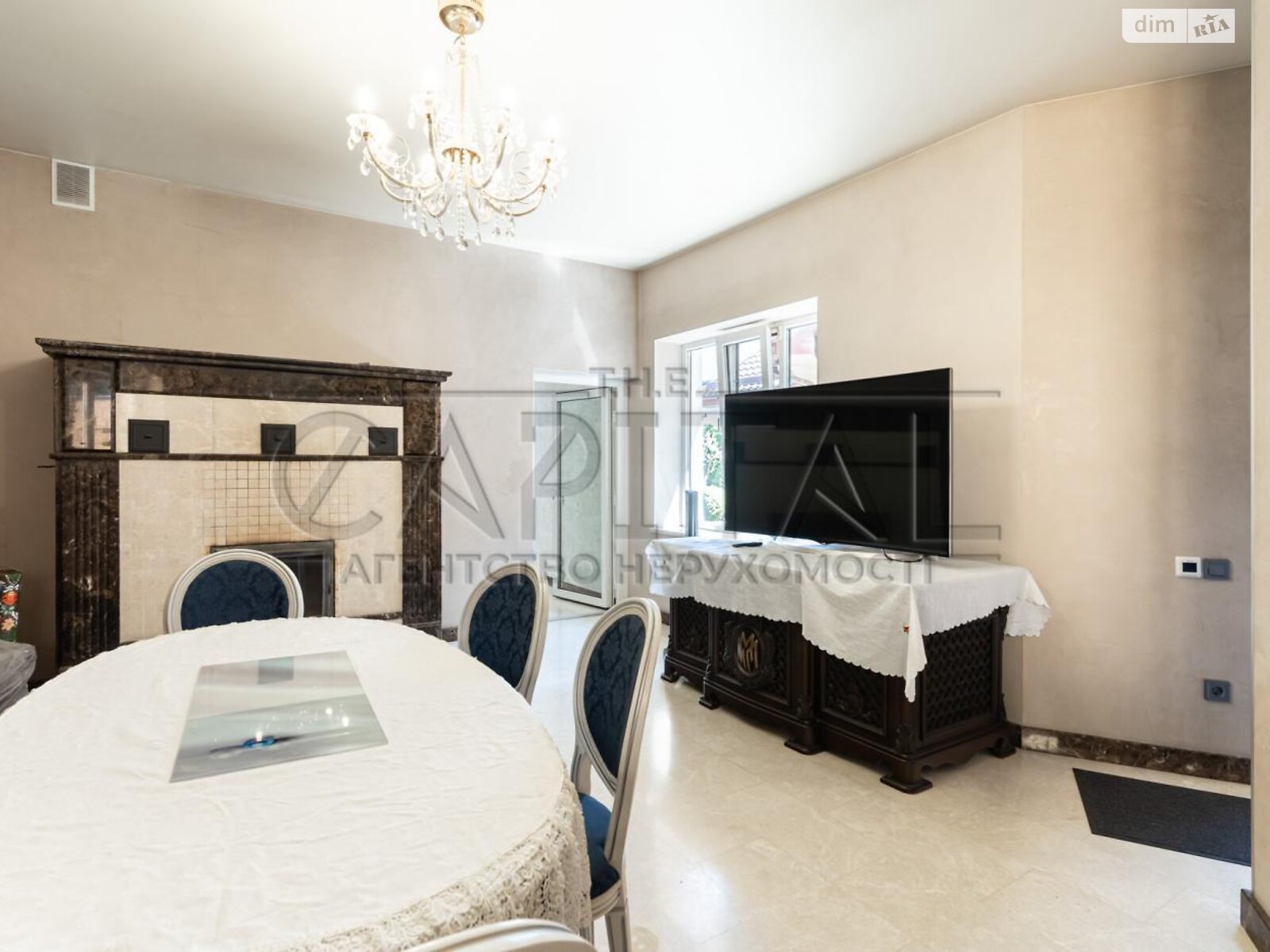 двоповерховий будинок з верандою, 228 кв. м, цегла. Продаж в Києві фото 1 двоповерховий будинок з верандою, 228 кв. м, цегла. Продаж в Києві фото 1