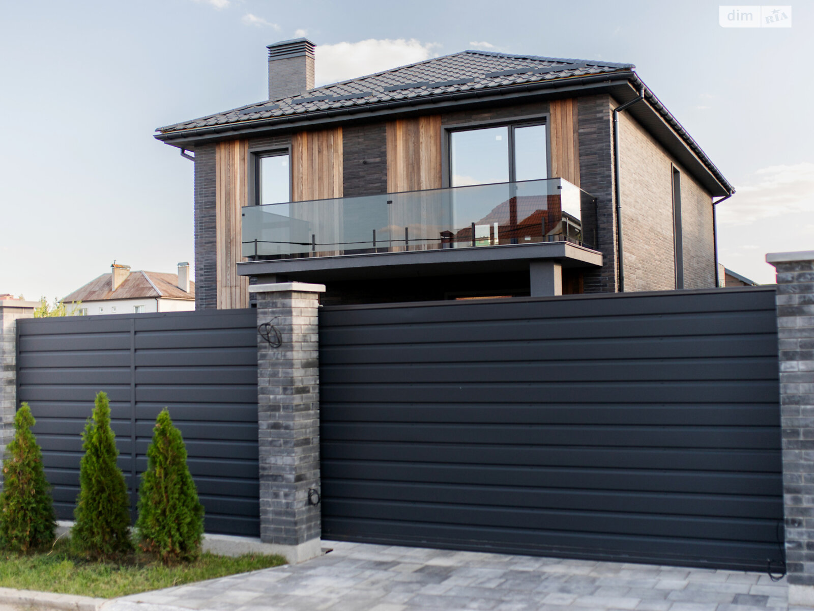 двоповерховий будинок з опаленням, 200 кв. м, цегла. Продаж в Києві, район Жуляни фото 1 двоповерховий будинок з опаленням, 200 кв. м, цегла. Продаж в Києві, район Жуляни фото 1