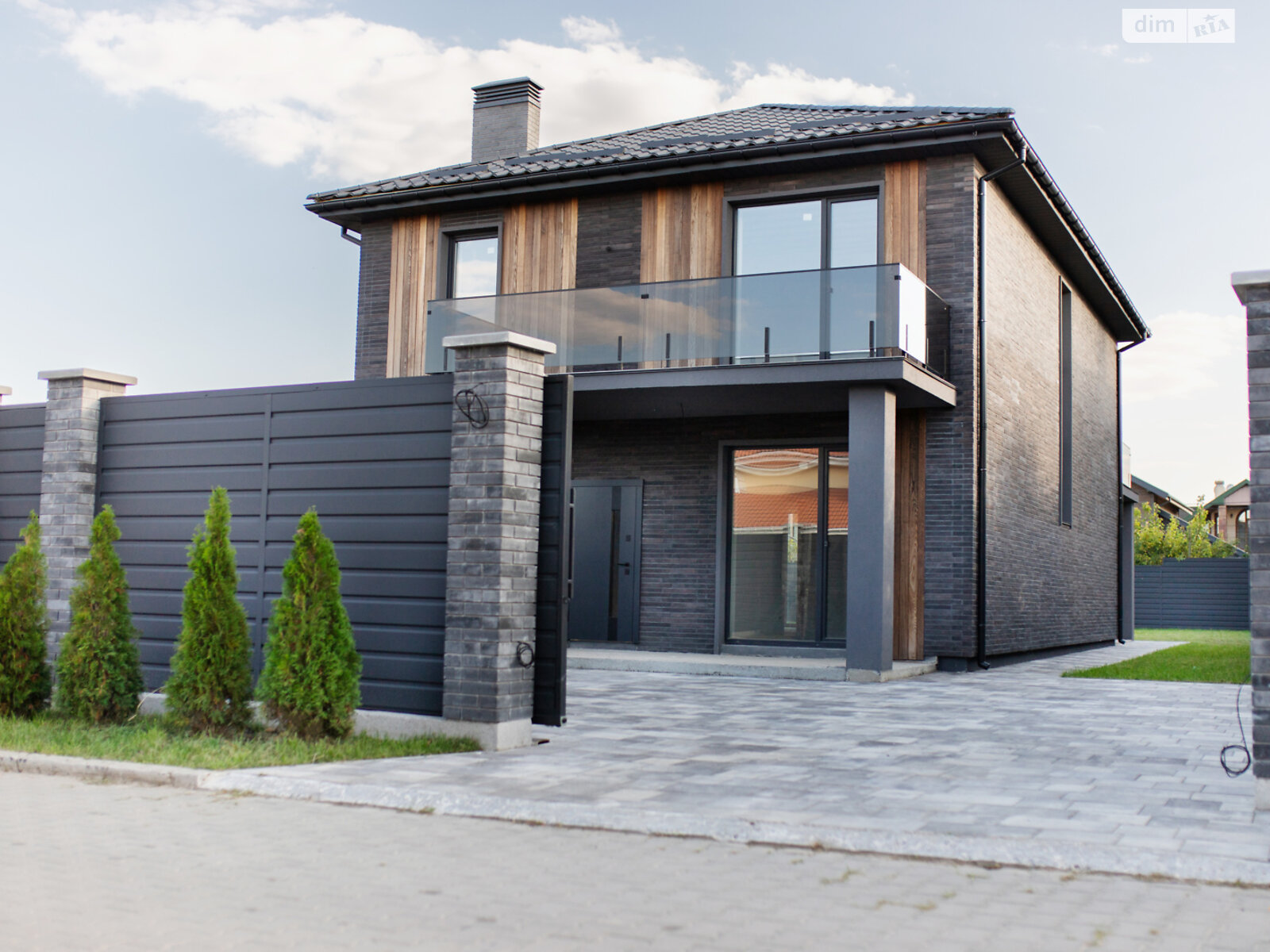 двоповерховий будинок з опаленням, 200 кв. м, цегла. Продаж в Києві, район Жуляни фото 1 двоповерховий будинок з опаленням, 200 кв. м, цегла. Продаж в Києві, район Жуляни фото 1