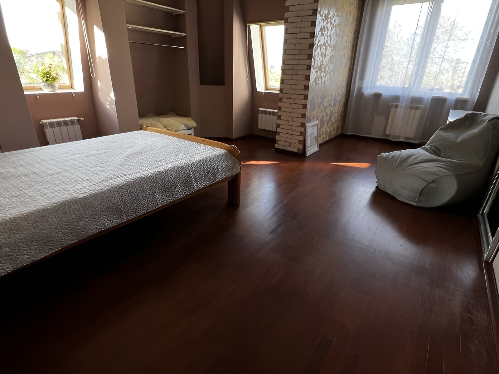 двоповерховий будинок з верандою, 600 кв. м, моноліт. Продаж в Києві, район Жуляни фото 1 двоповерховий будинок з верандою, 600 кв. м, моноліт. Продаж в Києві, район Жуляни фото 1