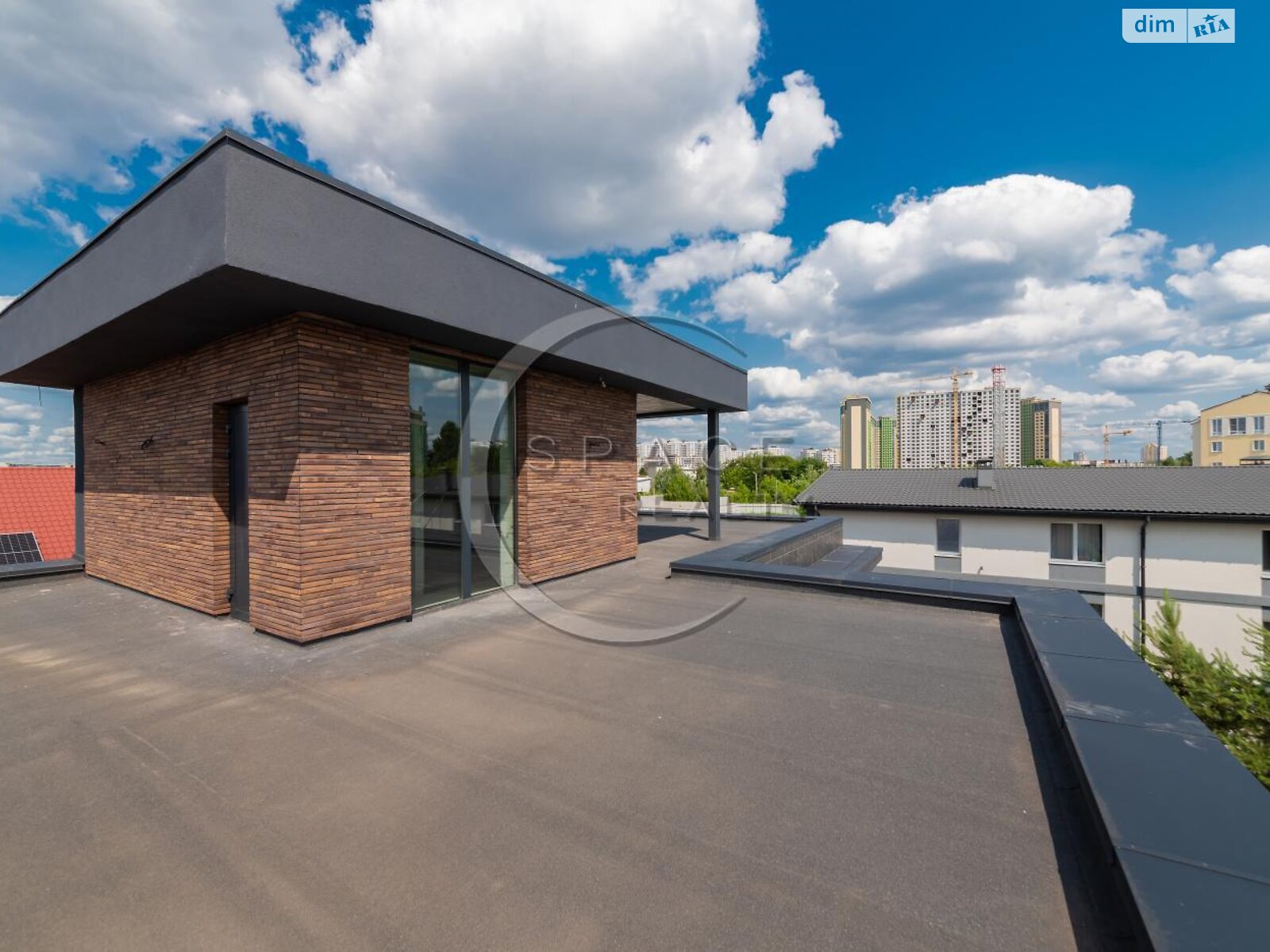 триповерховий будинок, 394 кв. м, моноліт. Продаж в Києві, район Жуляни фото 1 триповерховий будинок, 394 кв. м, моноліт. Продаж в Києві, район Жуляни фото 1
