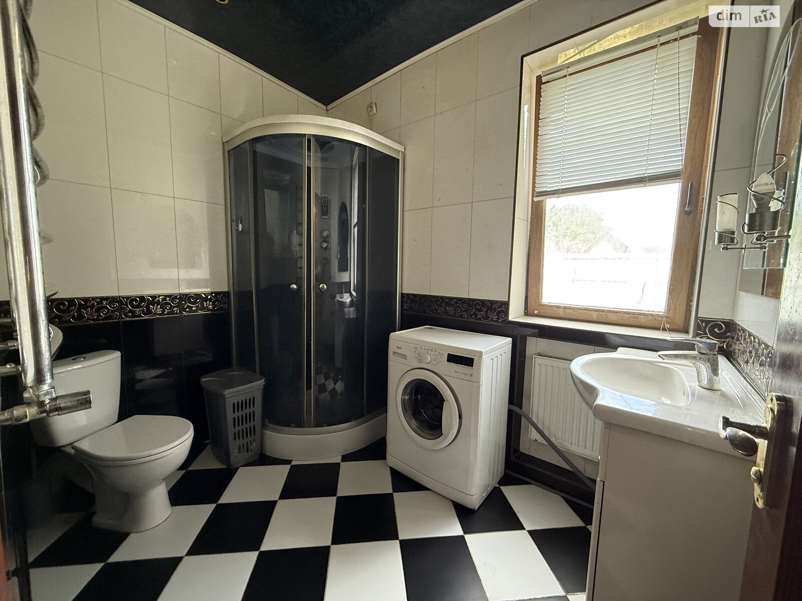 двоповерховий будинок з опаленням, 293.4 кв. м, цегла. Продаж в Києві, район Жуляни фото 1 двоповерховий будинок з опаленням, 293.4 кв. м, цегла. Продаж в Києві, район Жуляни фото 1