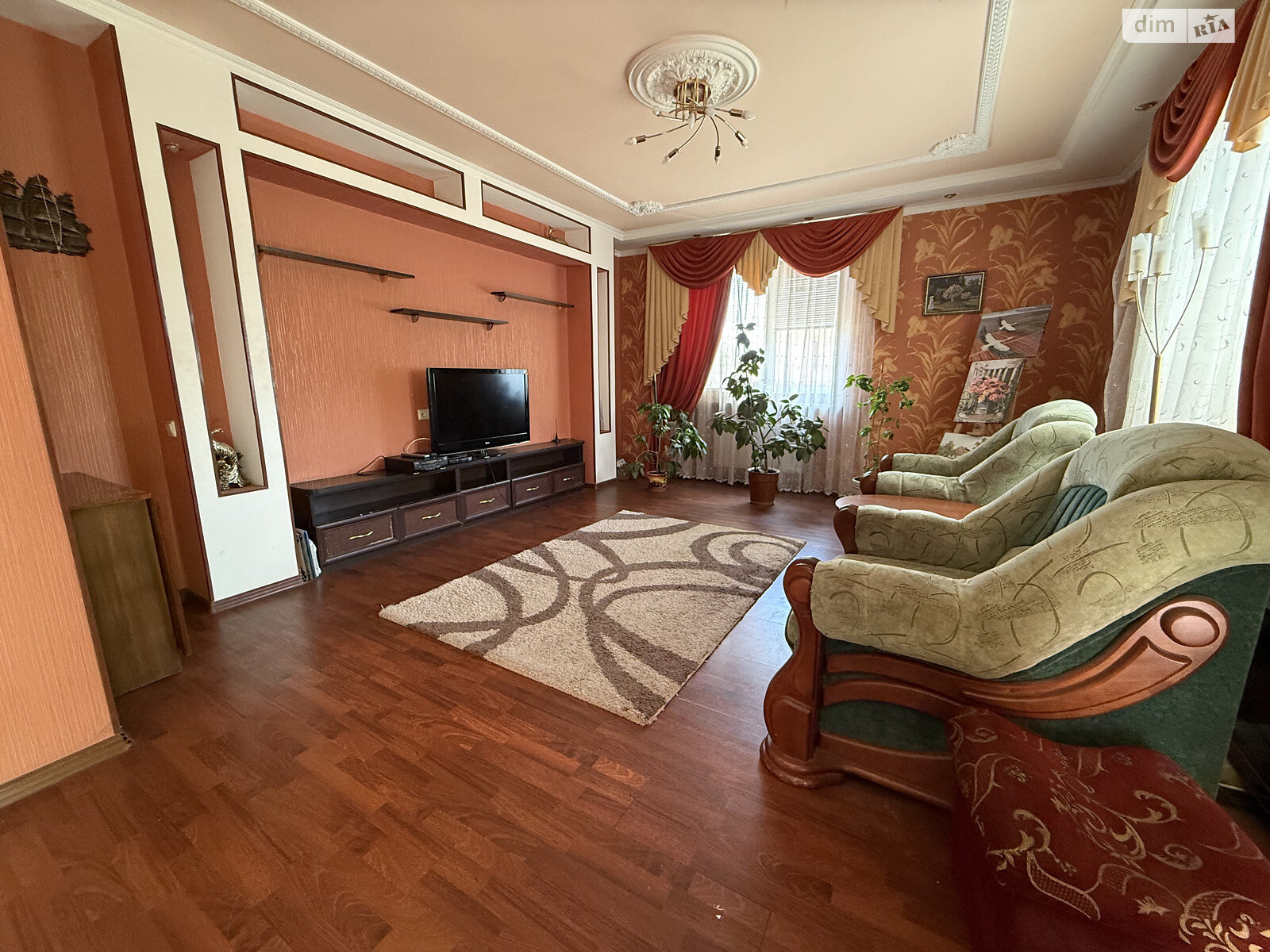 двоповерховий будинок з опаленням, 293.4 кв. м, цегла. Продаж в Києві, район Жуляни фото 1 двоповерховий будинок з опаленням, 293.4 кв. м, цегла. Продаж в Києві, район Жуляни фото 1