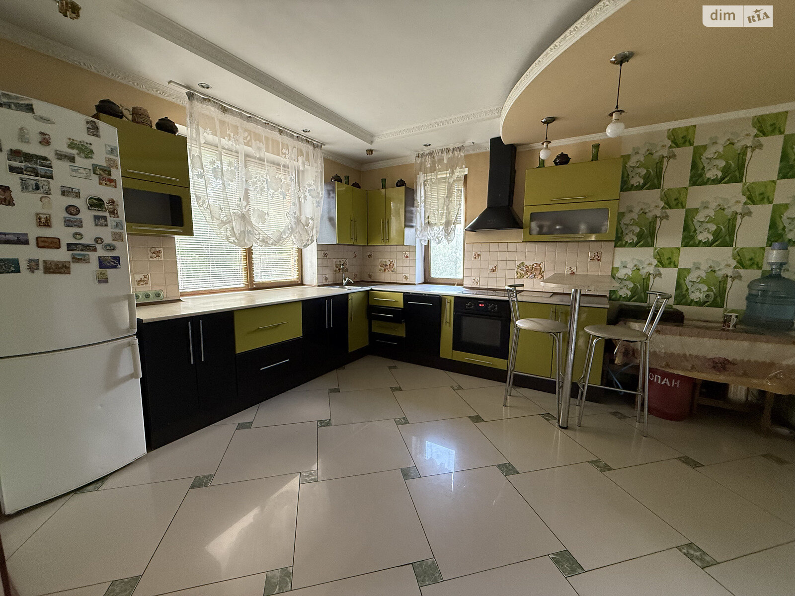 двоповерховий будинок з опаленням, 293.4 кв. м, цегла. Продаж в Києві, район Жуляни фото 1 двоповерховий будинок з опаленням, 293.4 кв. м, цегла. Продаж в Києві, район Жуляни фото 1