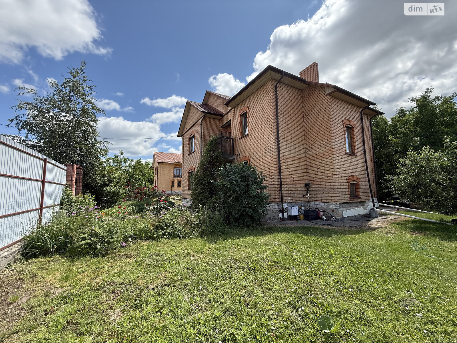 двоповерховий будинок з опаленням, 293.4 кв. м, цегла. Продаж в Києві, район Жуляни фото 1 двоповерховий будинок з опаленням, 293.4 кв. м, цегла. Продаж в Києві, район Жуляни фото 1